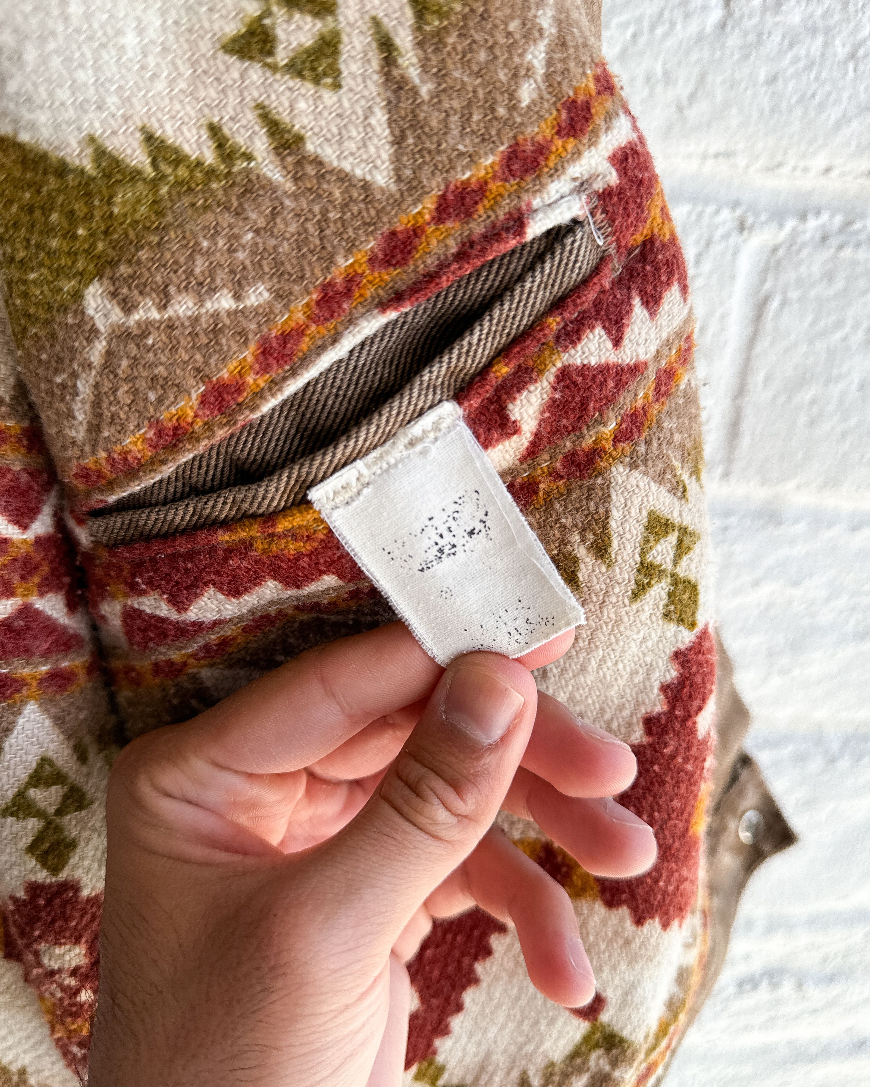 Levi's Vintage Levis Reversible Trucker Jacket Native Blanket Lined Size US L / EU 52-54 / 3 - 13 Thumbnail