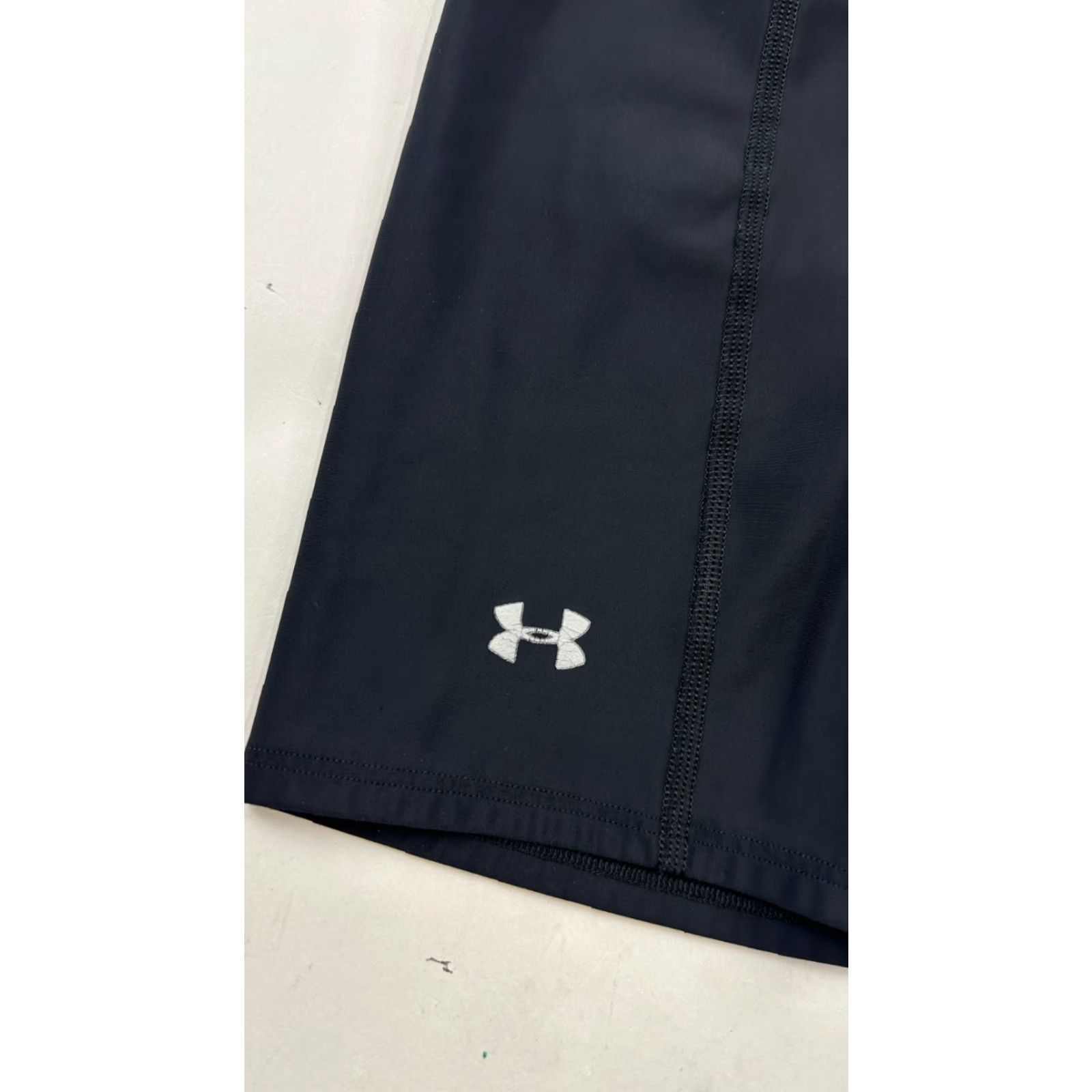 Under Armour Under Armour Shorts Womens Small Black Compression Elastic Waistband Athletic Sports Size 42" / US 20 - 5 Thumbnail