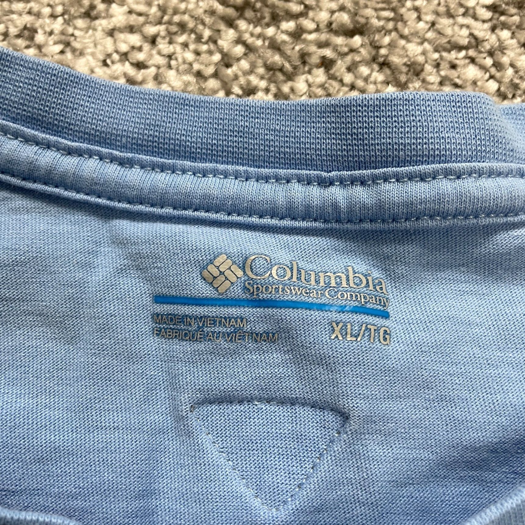 Vintage Columbia PFG Women's XL Blue Cropped T-Shirt Graphic Fishing Casual Activewear Size XL / US 12-14 / IT 48-50 - 5 Thumbnail