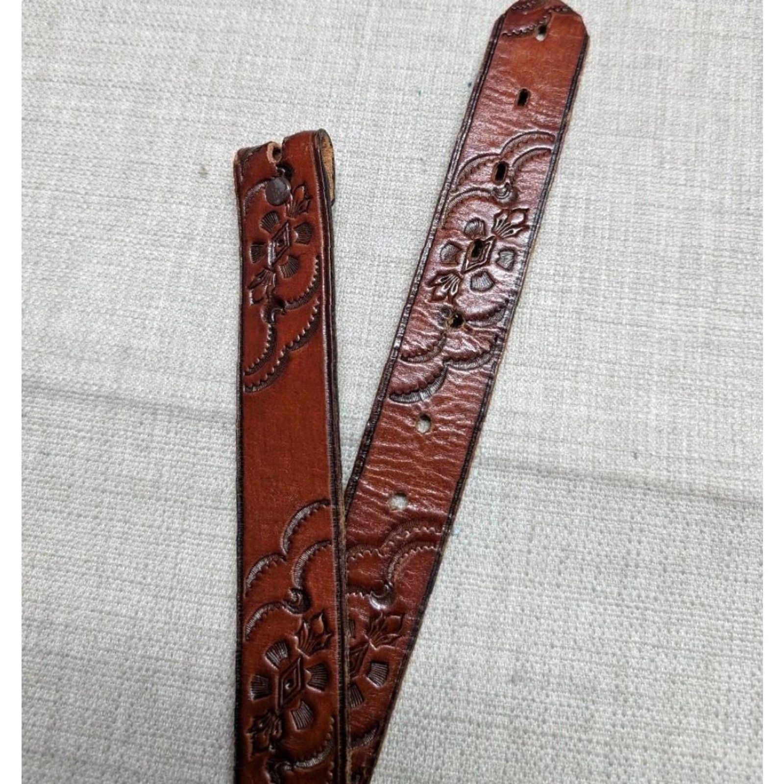 Vintage VINTAGE Handcrafted western belt - Tooled brown cowhide leather belt with buckle snaps, 1-1/4" width, size 28, men, Regular Size 28 - 3 Thumbnail