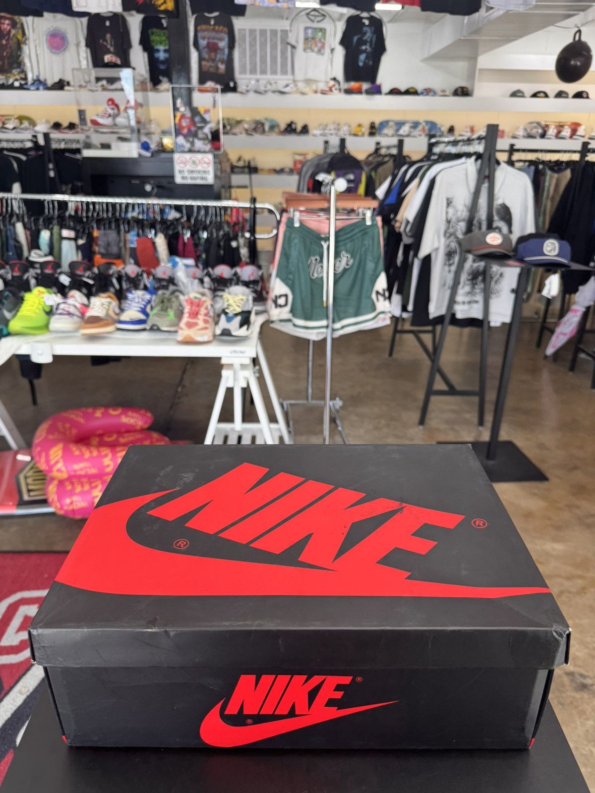 Jordan Brand Air Jordan 1 High Spider-Man Origin Story Size 10.5 (2018) Size US 10.5 / EU 43-44 - 14 Thumbnail