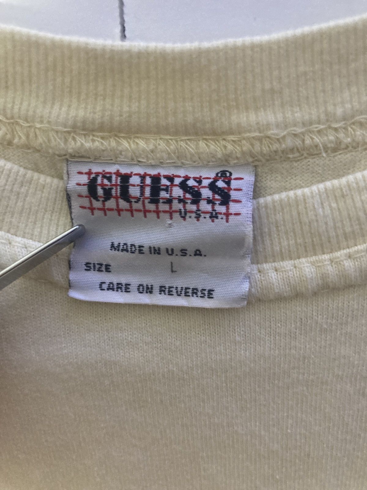 Guess × Vintage Vintage Guess Jeans USA embroidered Rose Tee Size US L / EU 52-54 / 3 - 3 Thumbnail