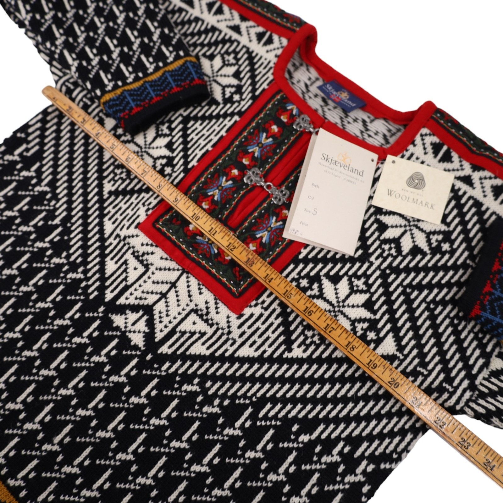 Vintage Vintage NWT Skjaeveland Norwegian Traditional Wool Sweater Size US S / EU 44-46 / 1 - 8 Thumbnail