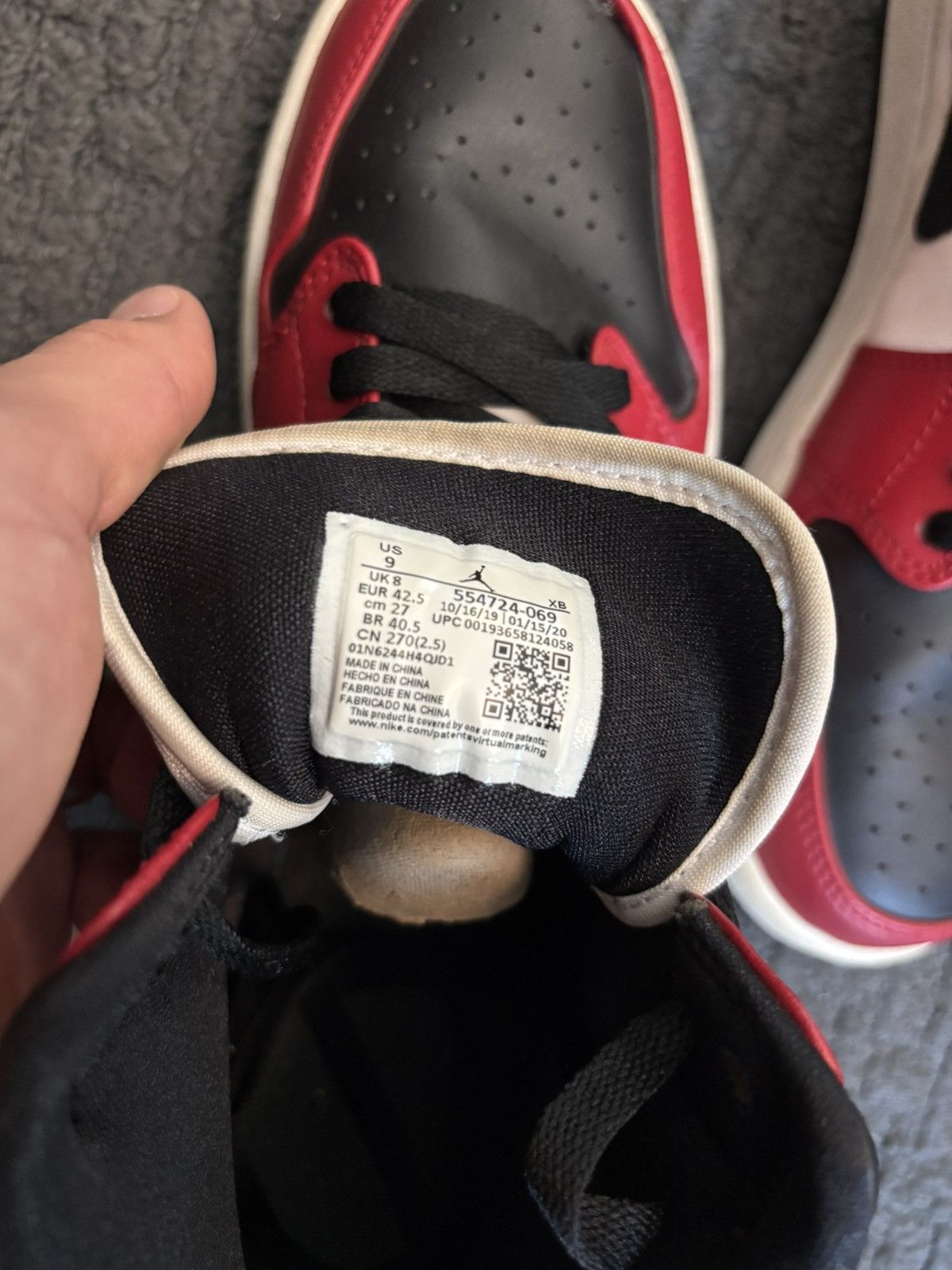 Jordan Brand × Nike Air Jordan 1 Mid Chicago Black Toe Size US 9 / EU 42 - 7 Thumbnail