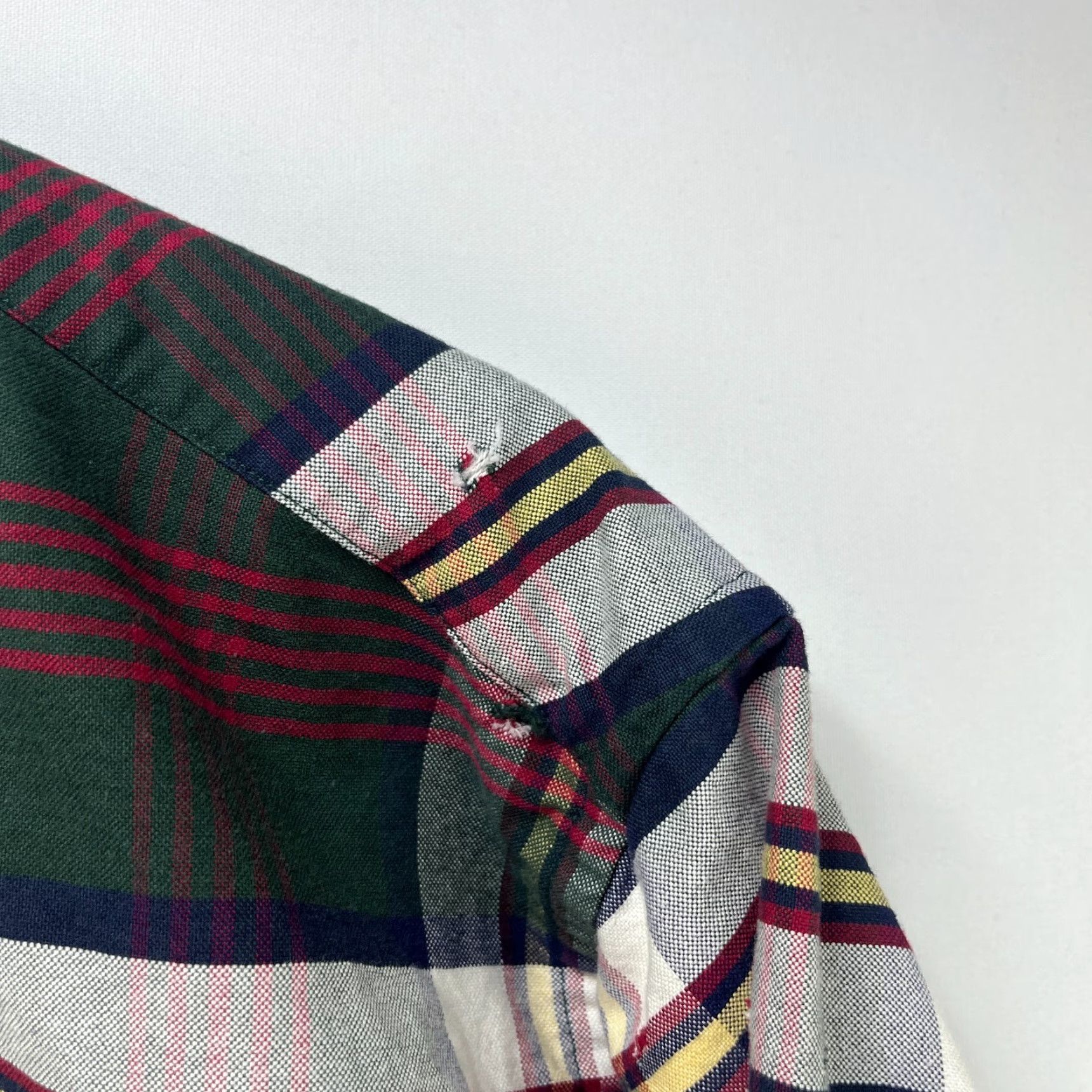 Tommy Hilfiger VINTAGE Tommy Hilfiger Button-Up Long Sleeve Plaid Shirt L Green Mens 90s Size US L / EU 52-54 / 3 - 6 Thumbnail