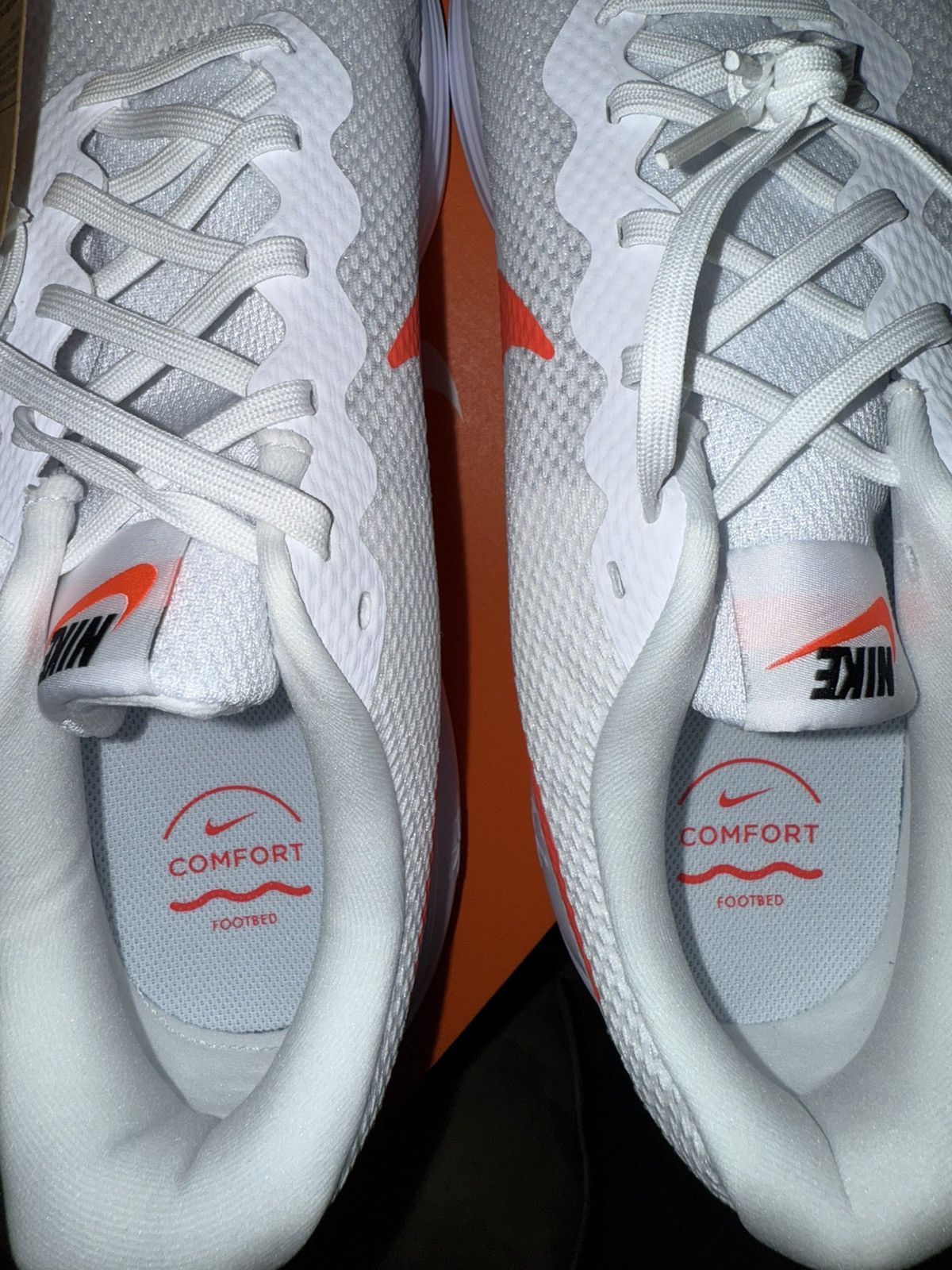 Nike Nike Revolution 8 Wide sz14 New in OG Box! White/Crimson Red Size US 14 / EU 47 - 20 Thumbnail