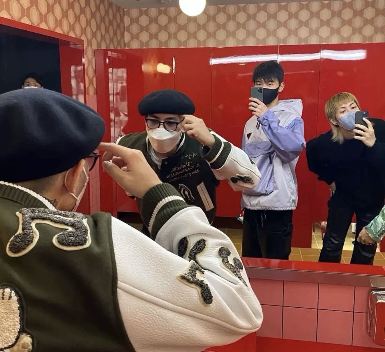 Proleta Re Art × Vuja De 🔥Rare🔥 Vuja De_Proleta Re Art Varsity Jacket Size US M / EU 48-50 / 2 - 10 Thumbnail