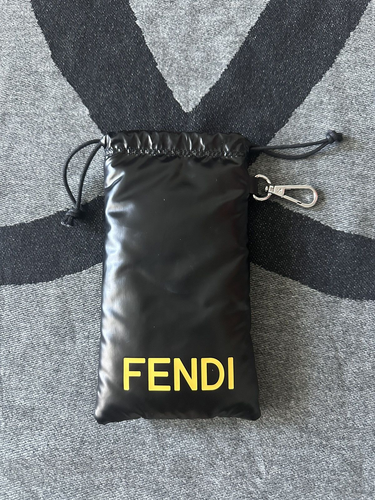 Fendi New FENDI Black Soft Pouch Cloth Sunglasses Case. Size ONE SIZE - 1 Thumbnail