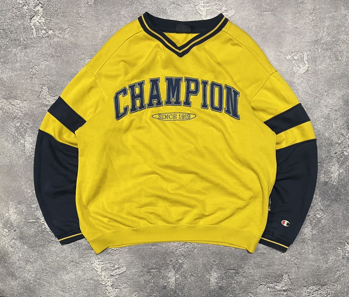 Champion × Vintage Vintage 90s Champion Sweatshirt Grunge Skater Size US S / EU 44-46 / 1 - 1 Thumbnail