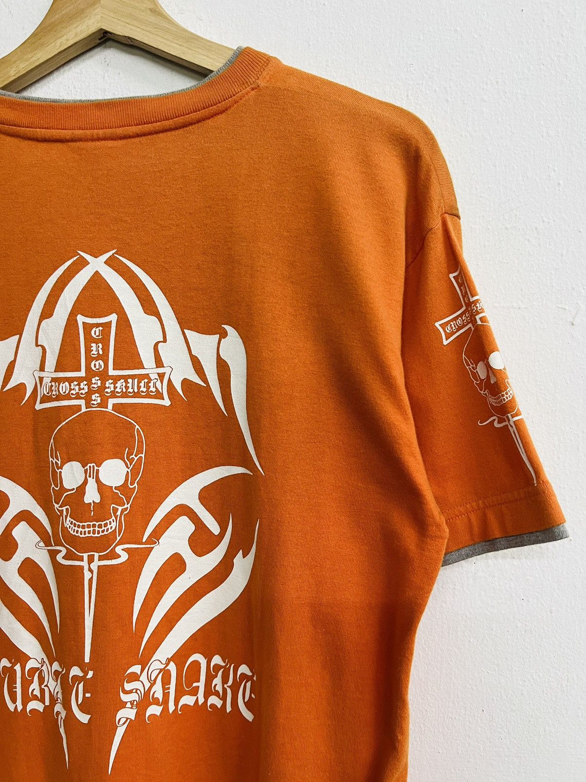 VINTAGE SKULL CROSS BIG LOGO TEE