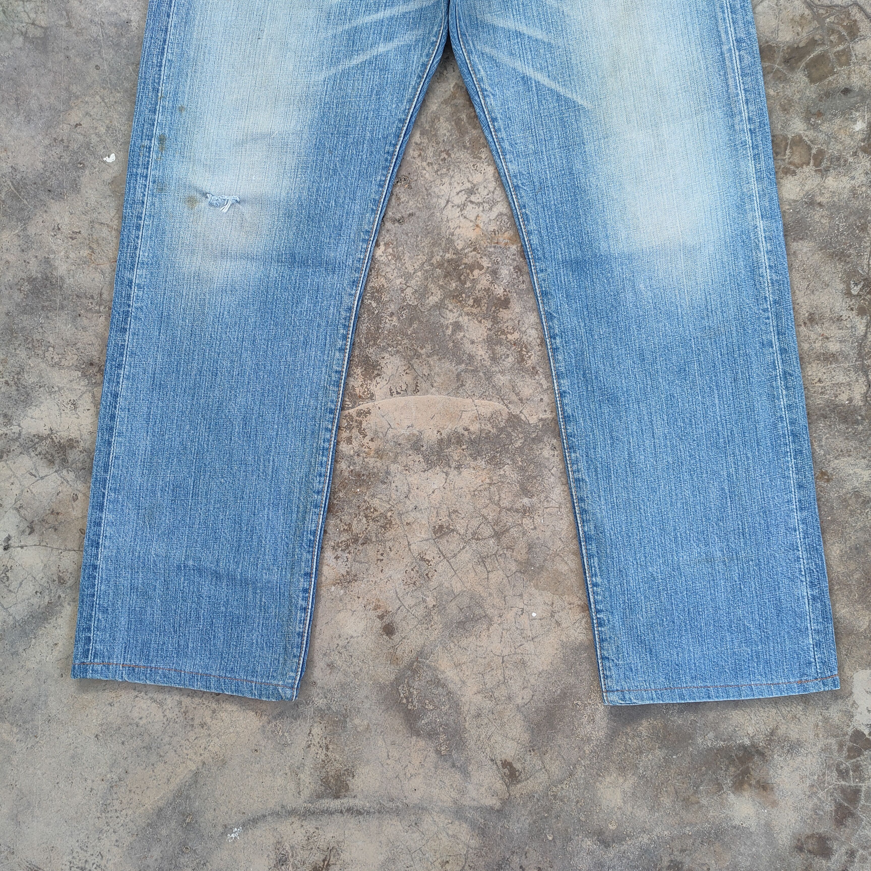 Levi's Vintage Clothing VINTAGE LEVI'S 501 04' FADED RIPPED JEANS DENIM PANTS Size US 35 - 5 Thumbnail