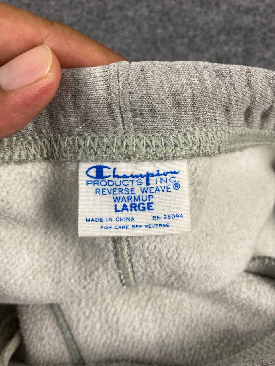 Champion vintage champion reverse weave sweatpants very nice design Size US 35 - 5 Thumbnail