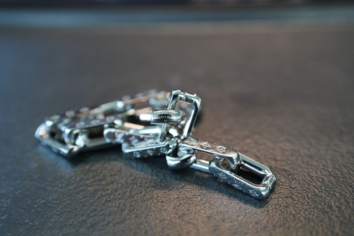 Louis Vuitton Louis Vuitton Monogram Chain Bracelet Size ONE SIZE - 4 Thumbnail