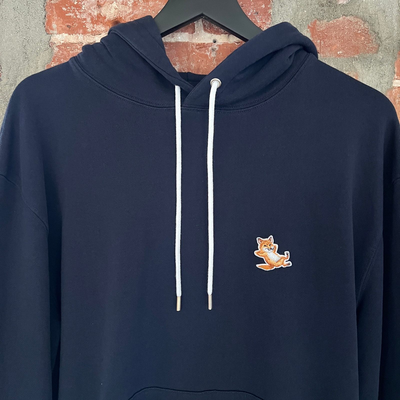 Maison Kitsune Maison Kitsune Men's Chillax Fox Navy Sweatshirt Hoodie L Size US L / EU 52-54 / 3 - 1 Thumbnail