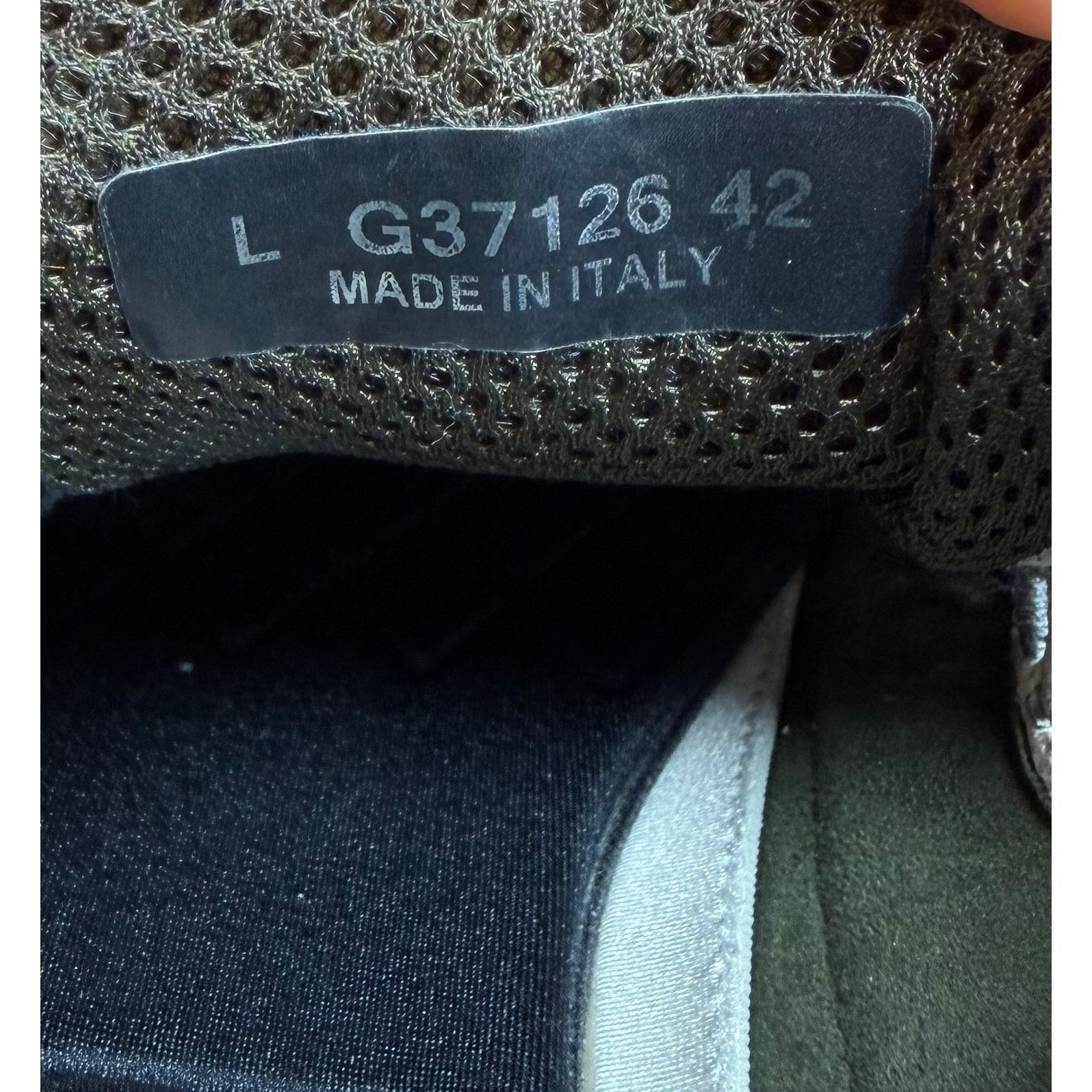 Chanel Size 42EU/9US - Chanel Interlocking CC Sneakers Size US 9 / EU 42 - 9 Thumbnail