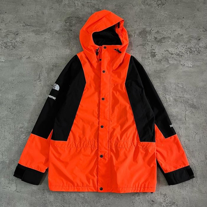 Supreme Supreme The North Face Mountain Light Jacket - Orange