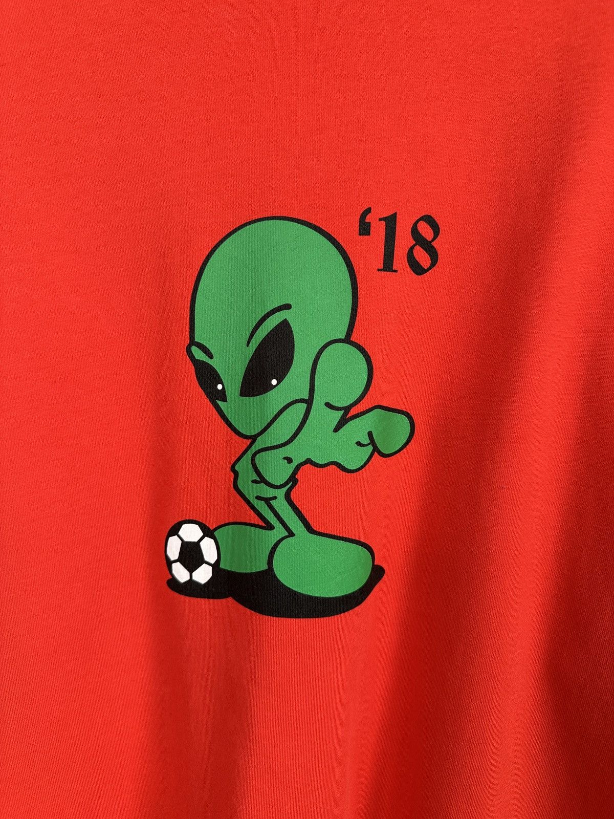 Gosha Rubchinskiy GOSHA RUBCHINSKIY Alien Tee Oversized T-Shirt Red Size US M / EU 48-50 / 2 - 4 Thumbnail