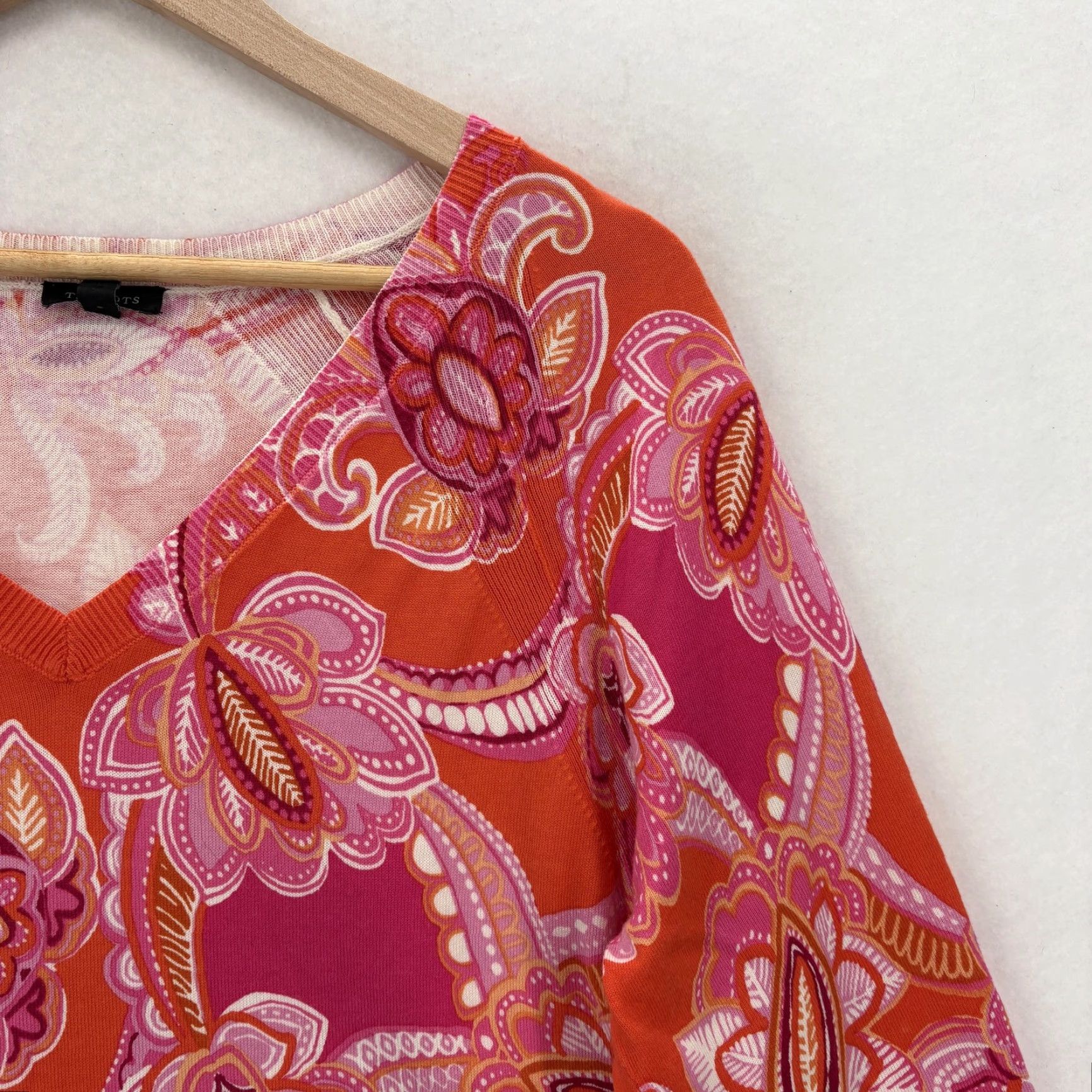 Talbots Talbots Sweater Womens L Orange Paisley V Neck 3/4 Sleeve Knit Pullover Preppy Size L / US 10 / IT 46 - 2 Thumbnail