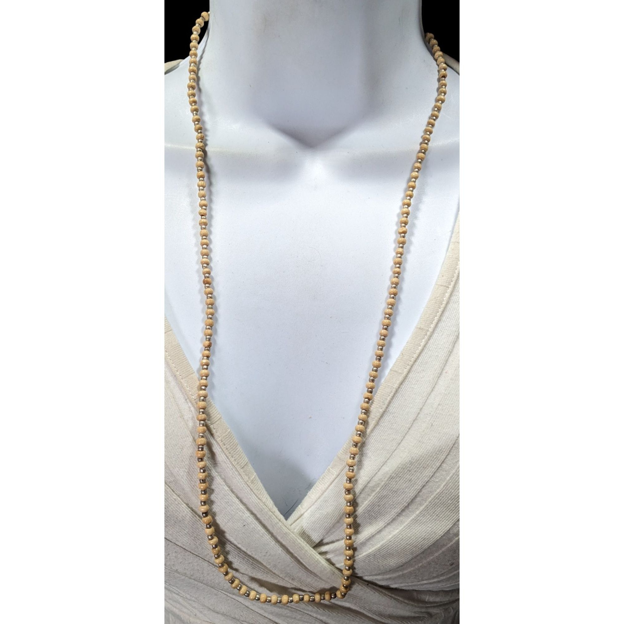 Other Vintage Long Beige & Gold-Toned Beaded Necklace Size ONE SIZE - 3 Thumbnail