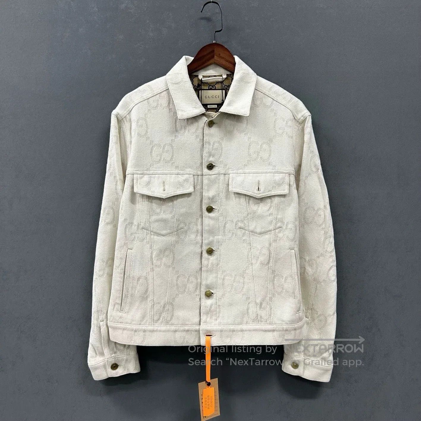 Gucci ivory gucci logo denim jacket with tags. Size US M / EU 48-50 / 2 - 1 Thumbnail