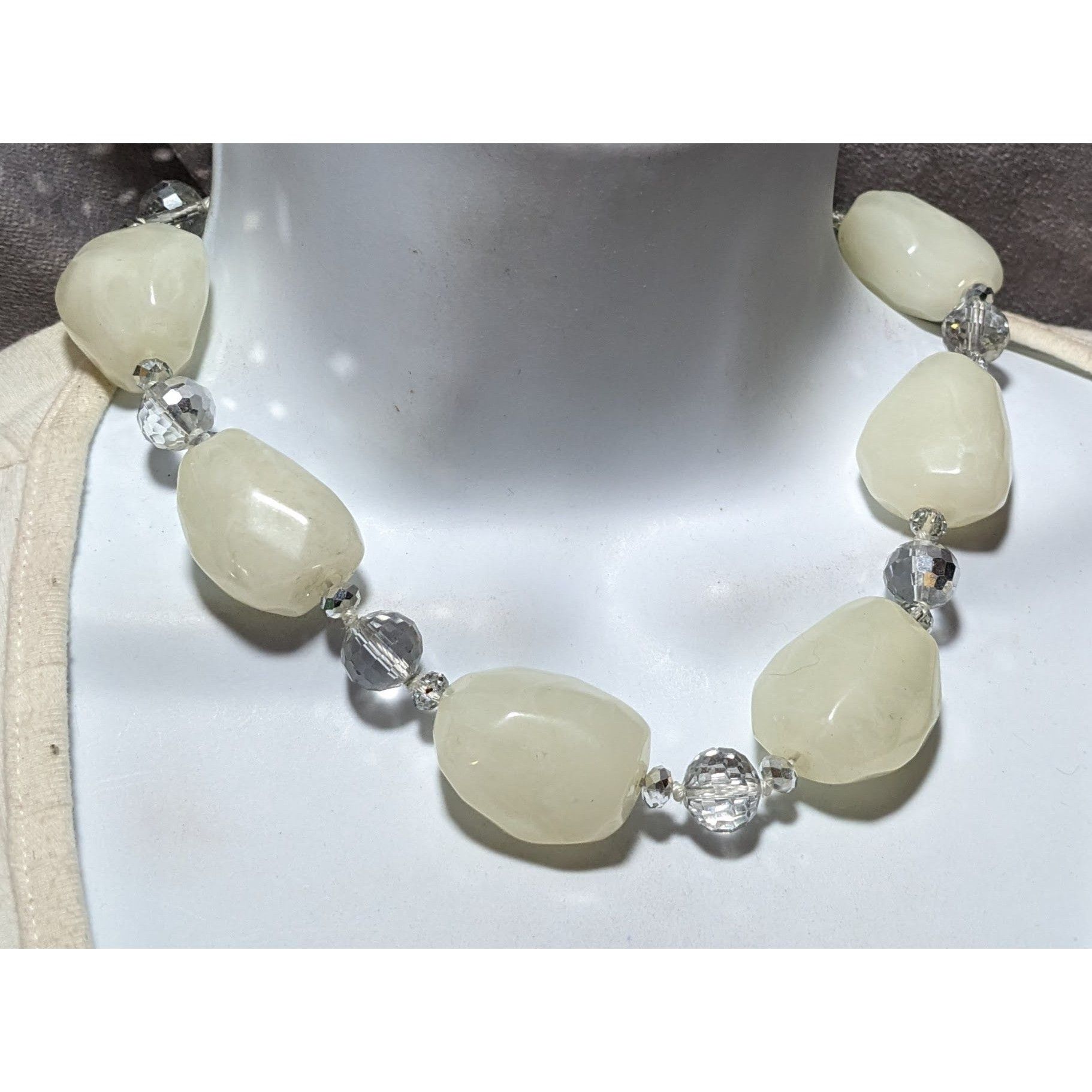 Other Vintage Chunky Lucite Glass Beaded Necklace Size ONE SIZE - 5 Thumbnail