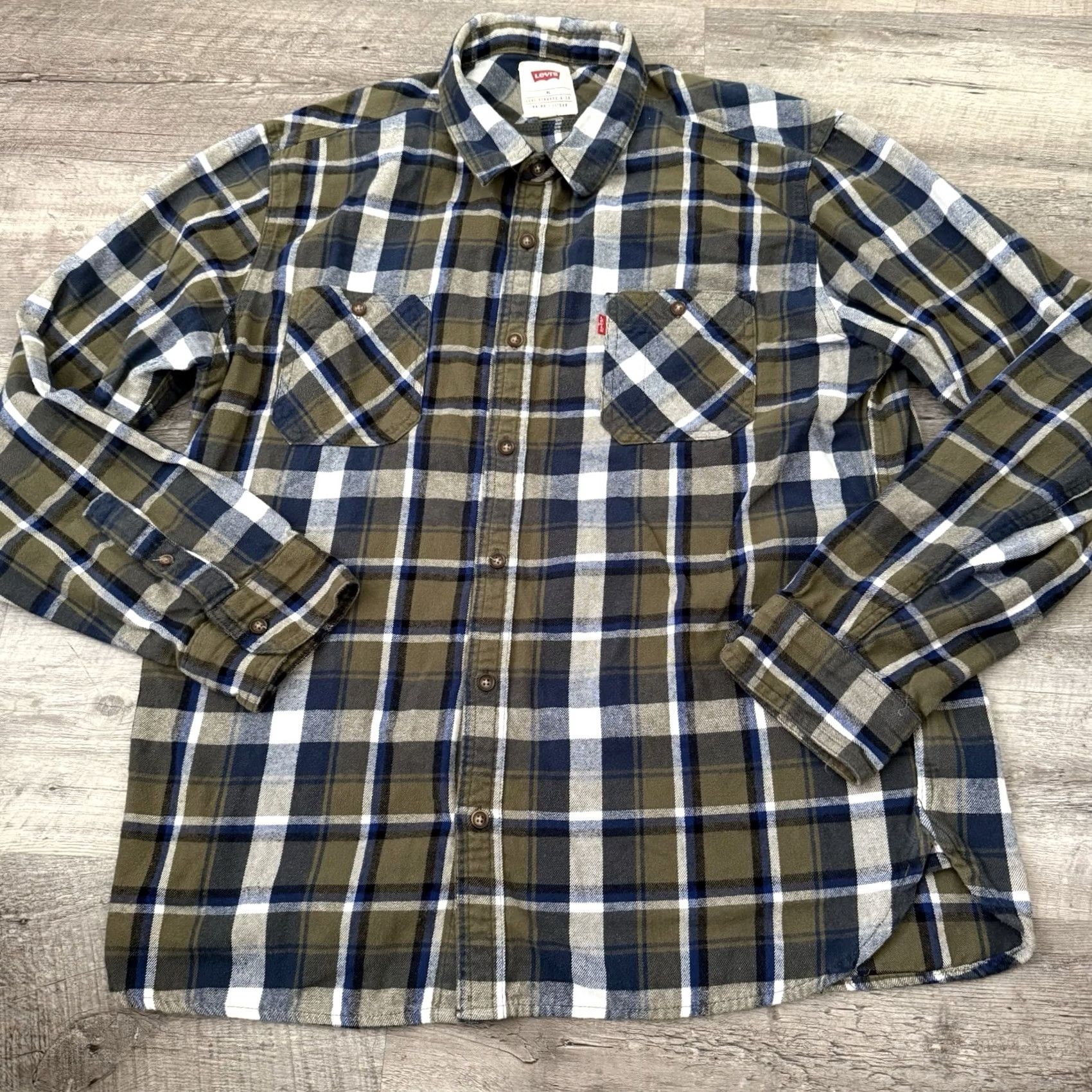 Levi's Levi’s Flannel Shirt Mens XL Plaid Button Up 100% Cotton Pockets Beige Slim Fit? No—Regular Fit. Size US XL / EU 56 / 4 - 3 Thumbnail