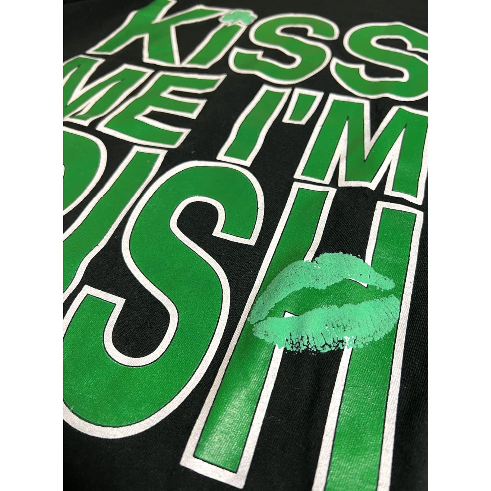 Vintage VINTAGE Kiss Me I'm Irish T-Shirt Shirt St Patrick's Day Black L Unisex Adults T-Shirt Crew Neck Short Sleeve Graphic Print Cotton Fun Tees 90s? Size US L / EU 52-54 / 3 - 4 Thumbnail