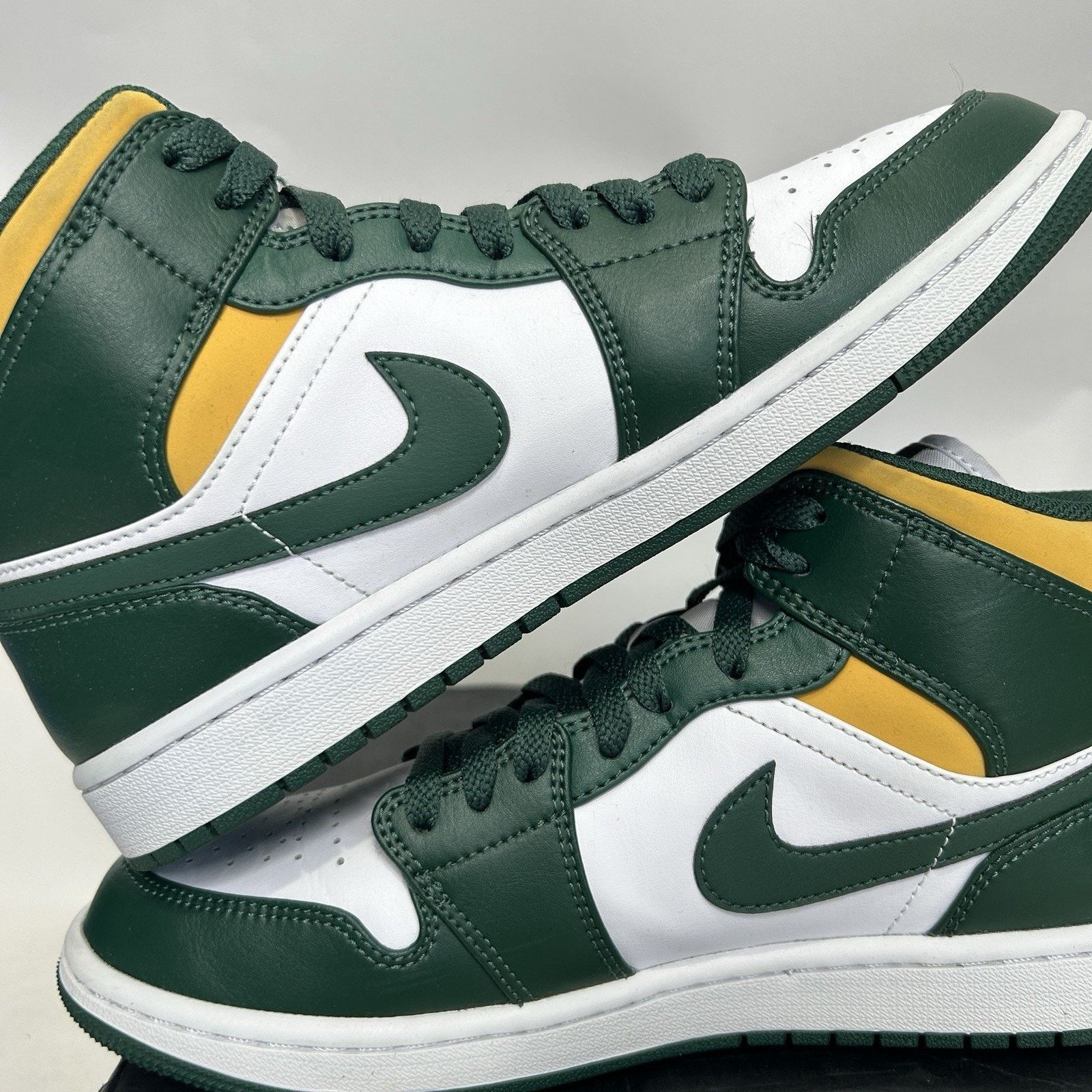 Jordan Brand Nike Air Jordan 1 Mid Retro “Sonics/White Green Yellow” Size US 8 / EU 41 - 8 Thumbnail