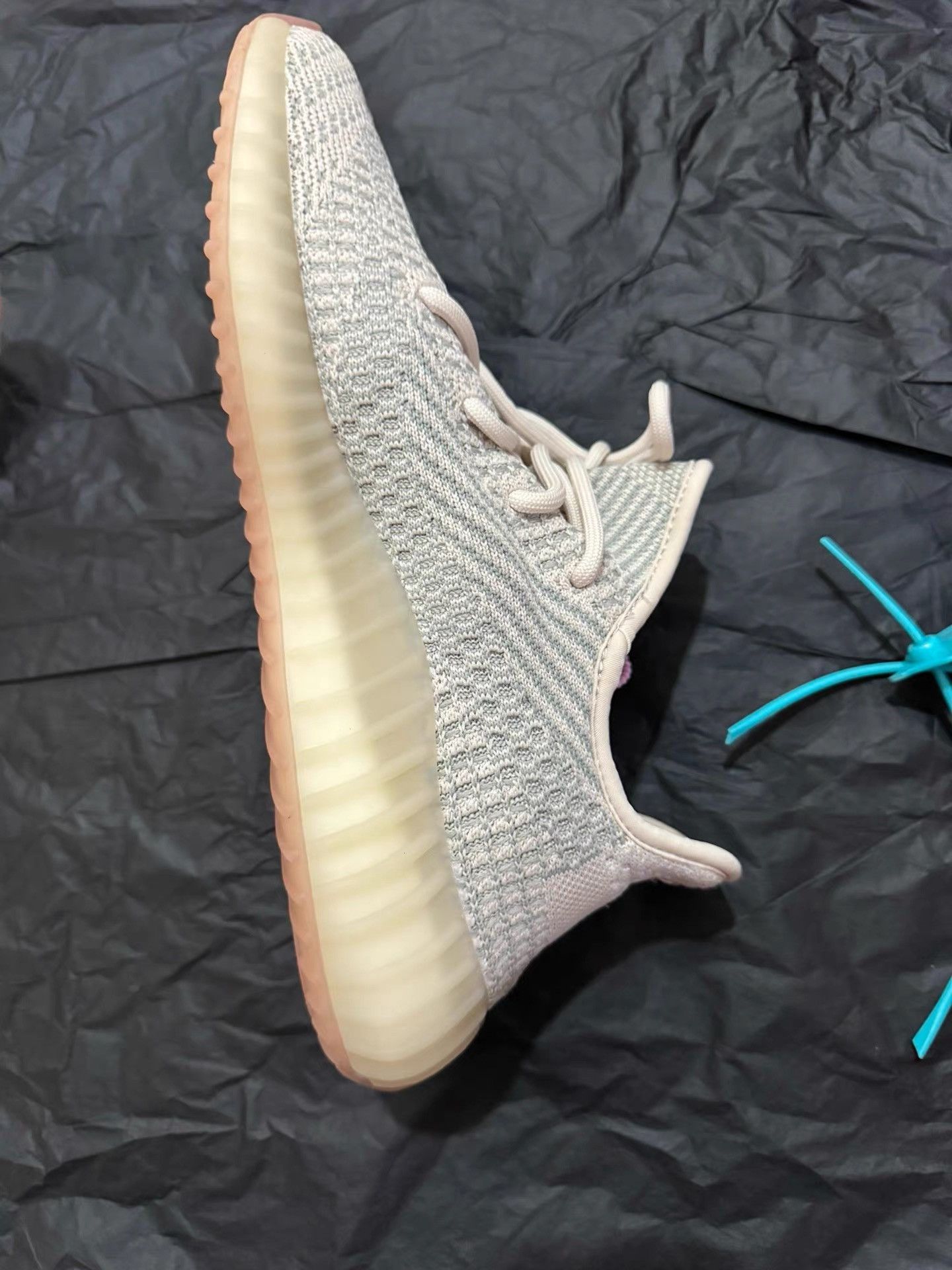 Adidas adidas Yeezy Boost 350 K33 Size US 7.5 / EU 40-41 - 4 Thumbnail