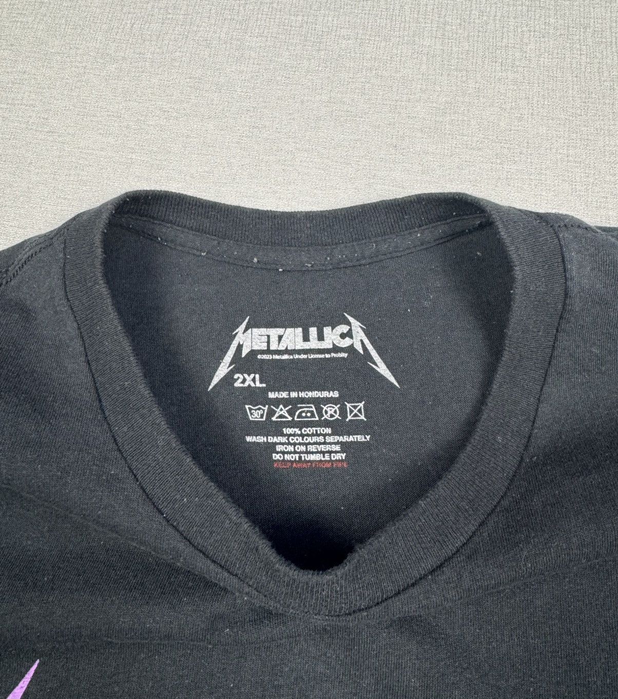 Metallica × Vintage Men’s Vintage Metallica Damaged Justice T-shirt size 2XL Size US XXL / EU 58 / 5 - 4 Thumbnail