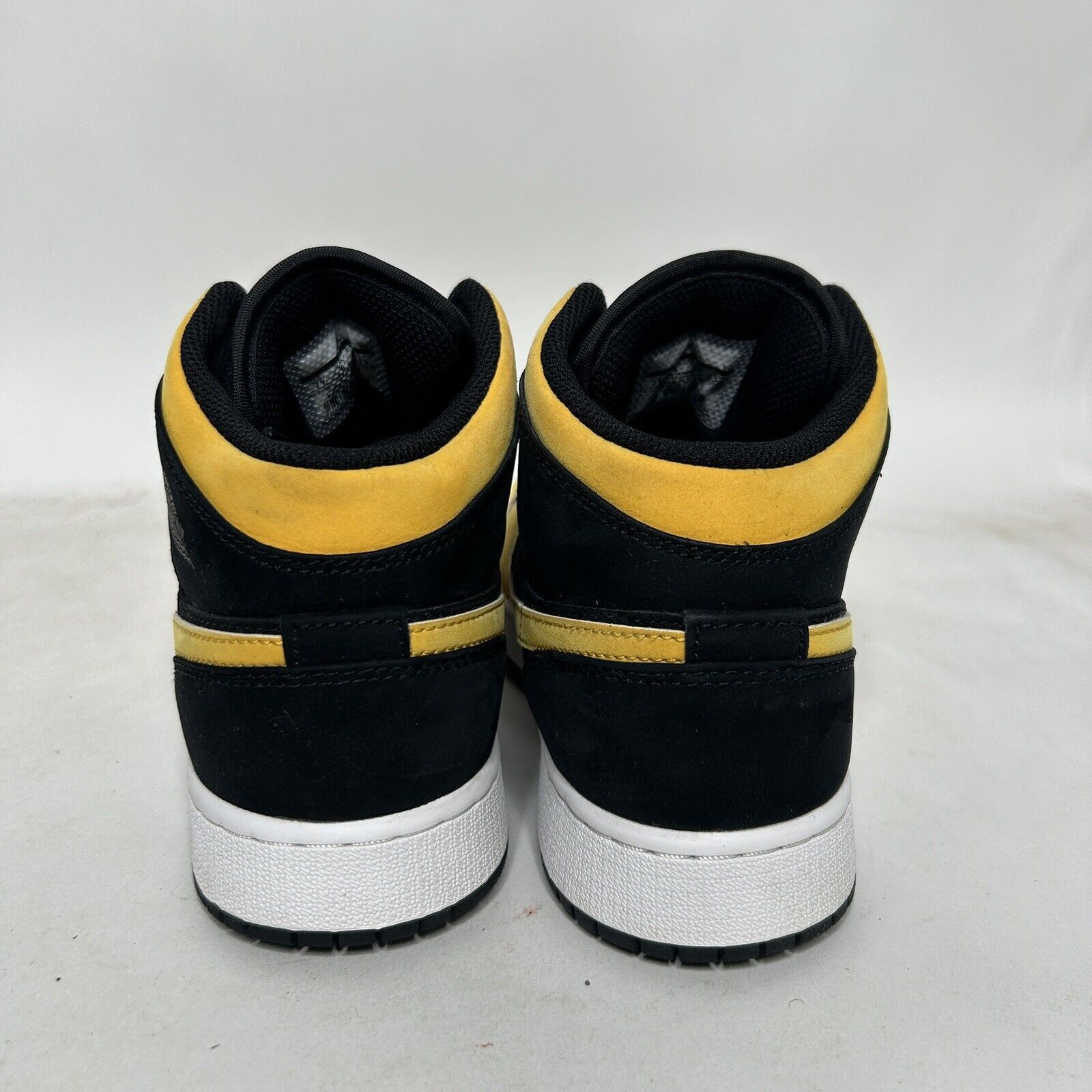 Jordan Brand Nike Shoes Air Jordan 1 Retro Mid GS “Reverse New Love” 2024 Size US 8.5 / IT 38.5 - 5 Thumbnail