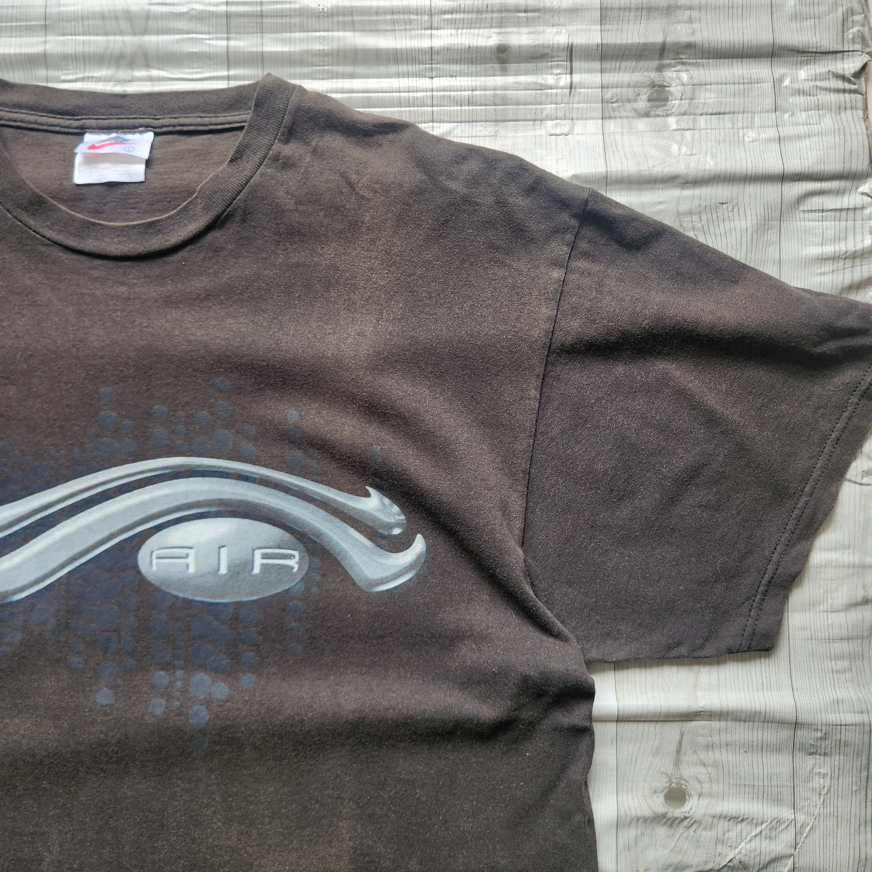 Nike × Vintage Vintage Faded Nike Air Big Logo TShirt Y2K Size US L / EU 52-54 / 3 - 4 Thumbnail