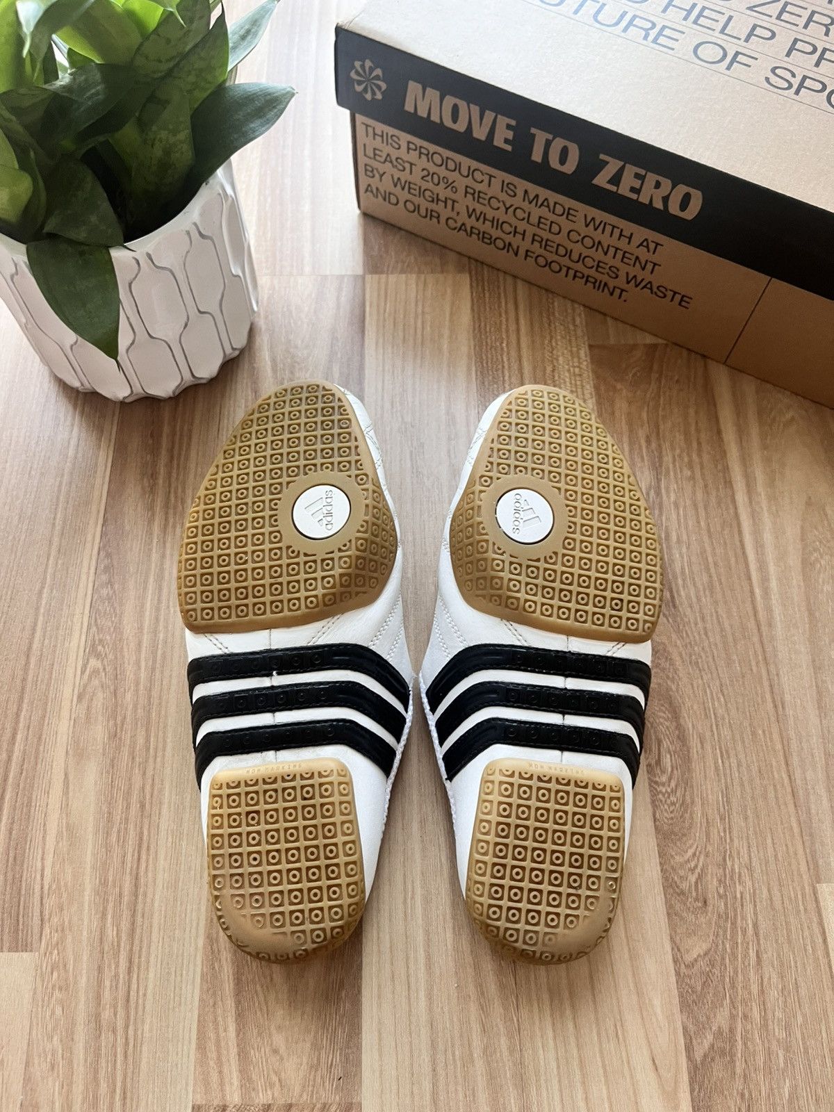 Adidas Adidas chentao white leather slides rare item y2k Size US 6 / EU 39 - 6 Thumbnail