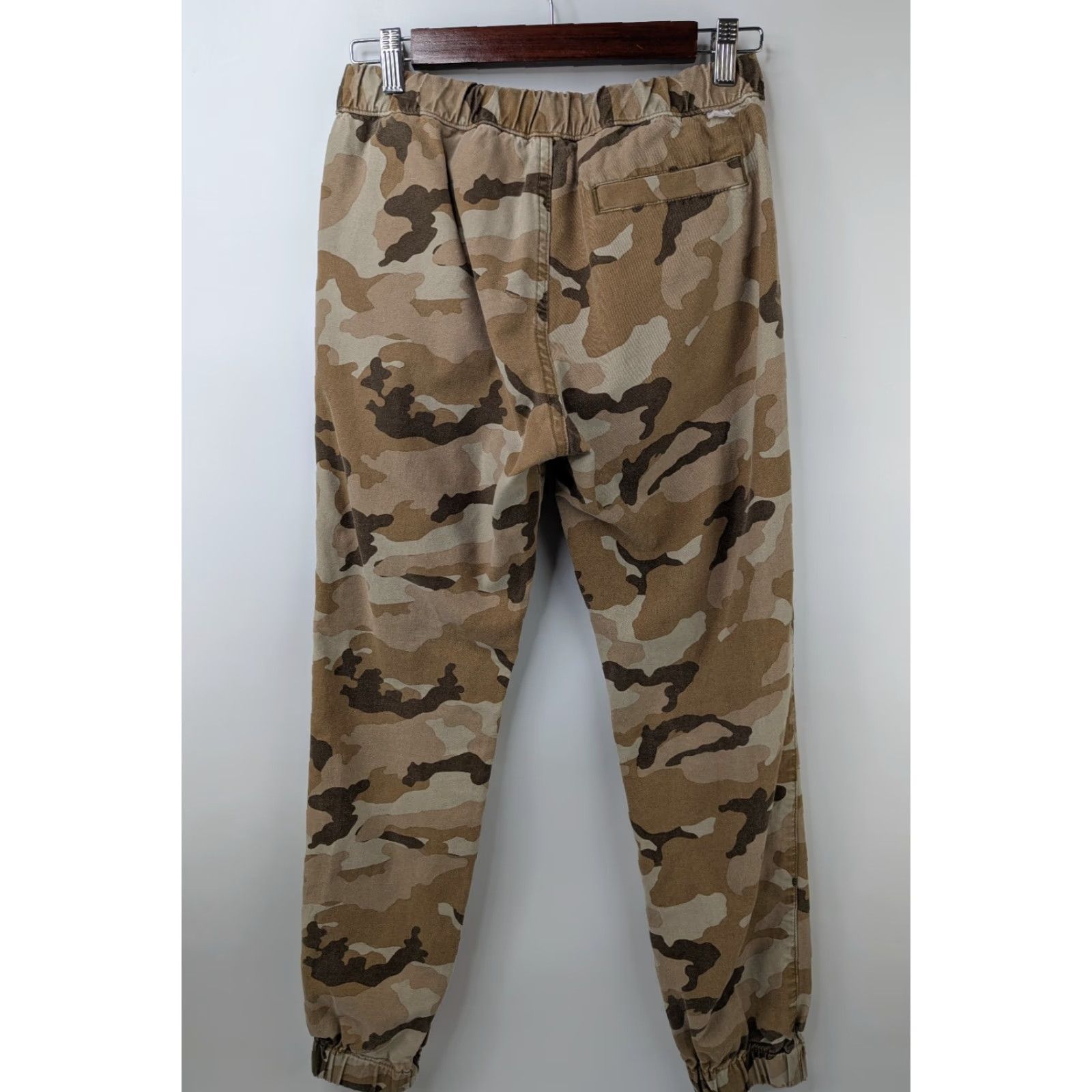 Levi's Levi’s Beige Camo Jogger Pants Men’s 28x32 Drawstring Elastic Waist Tapered Leg Size US 31 - 4 Thumbnail