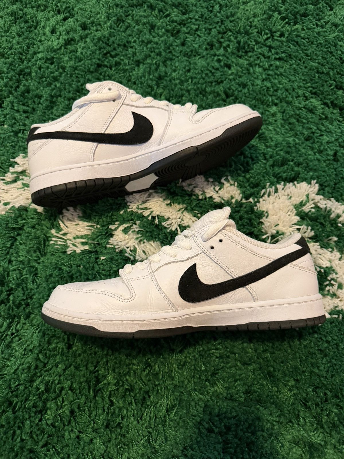 Nike Nike SB Dunk Low Pro White Black 11 Size US 11 / EU 44 - 3 Thumbnail