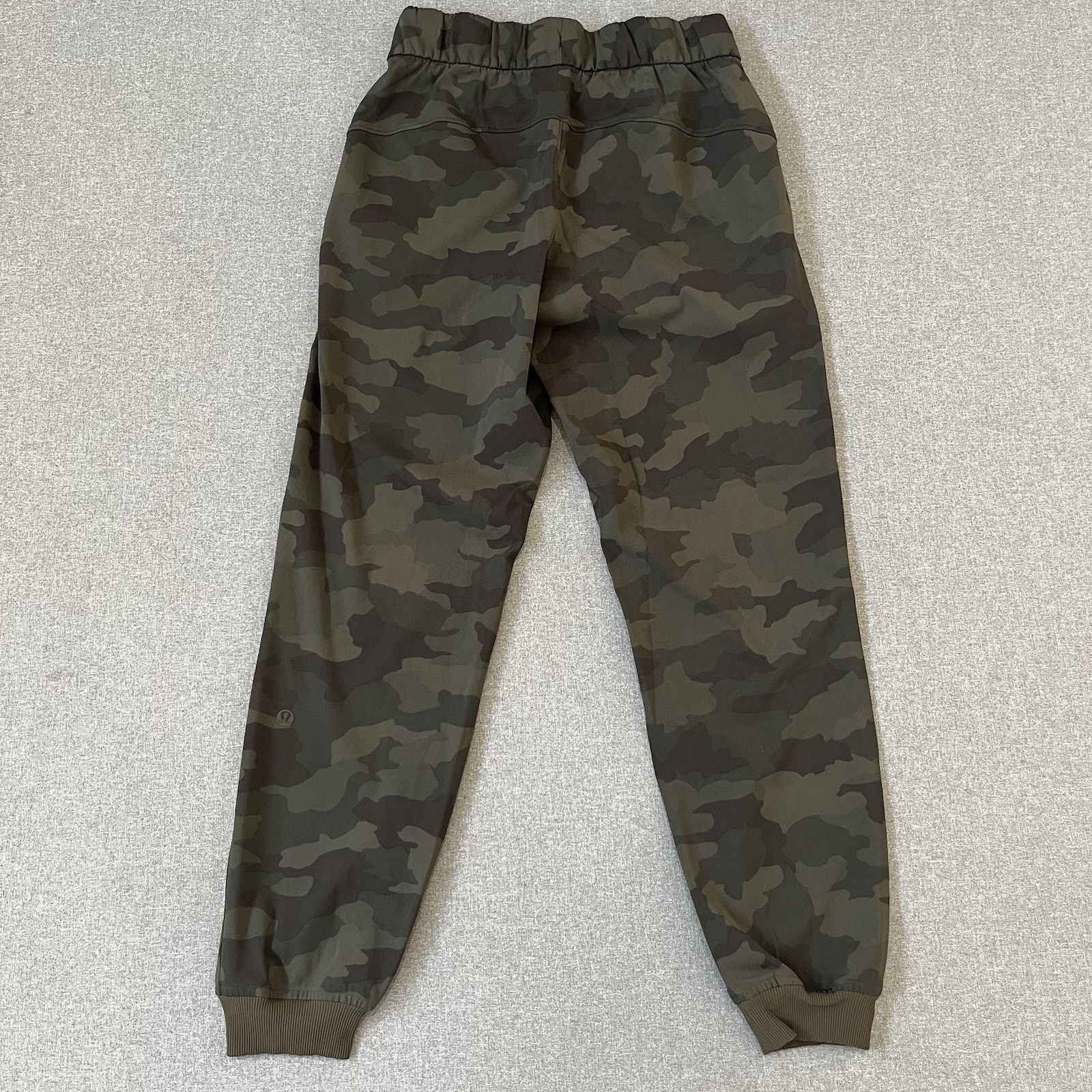 Lululemon Lululemon On the Fly Jogger Size 2 Luxtreme Camo Dark Olive Size 26" / US 2 / IT 38 - 2 Thumbnail