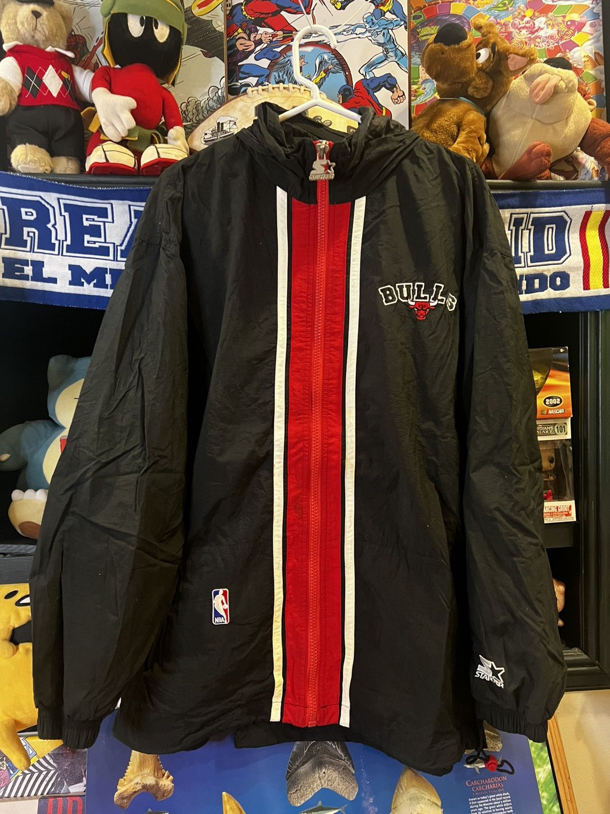 NBA × Starter × Vintage Vintage 1990's Starter Chicago Bulls NBA Hooded Windbreaker Size US L / EU 52-54 / 3 - 1 Thumbnail