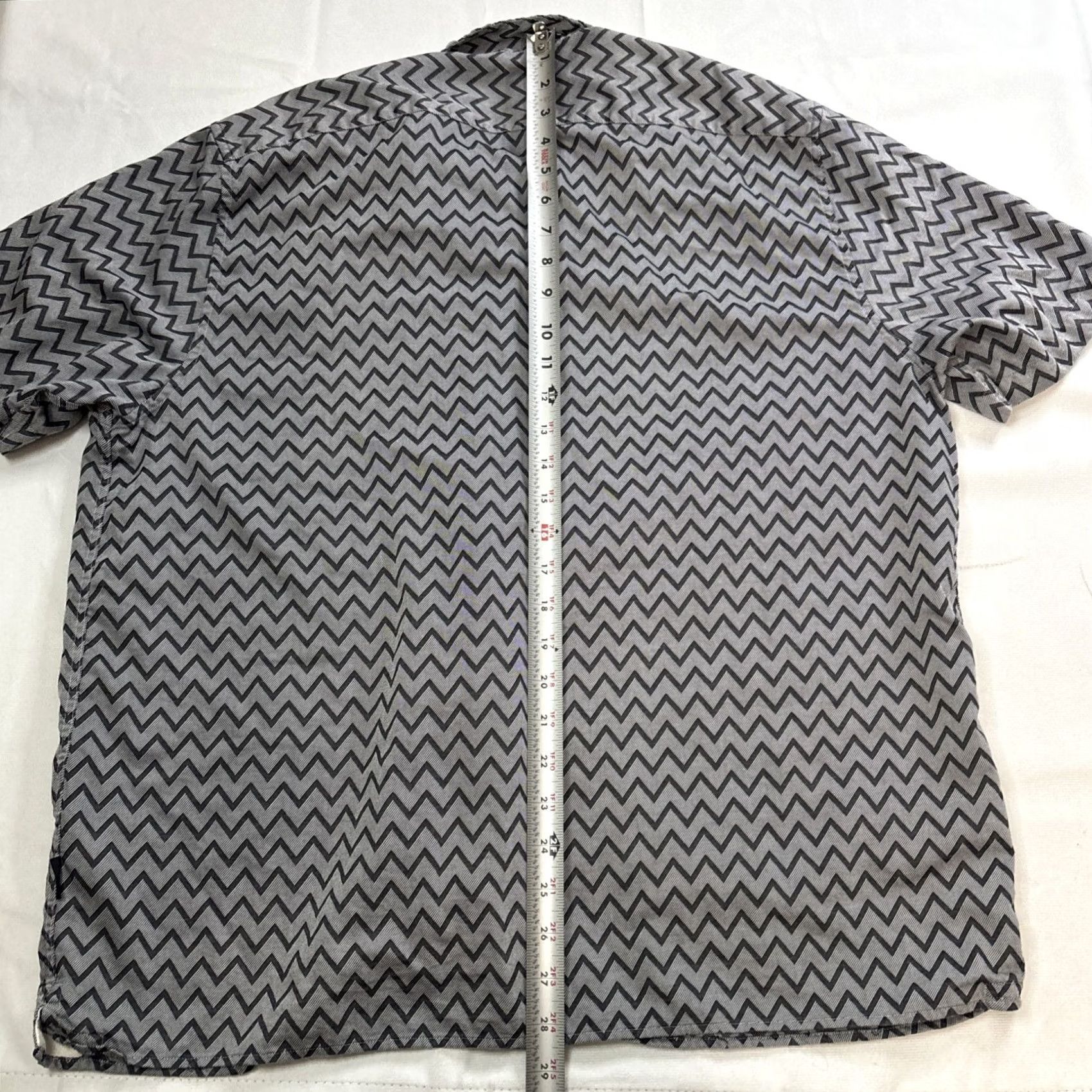 Ted Baker Ted Baker Bordup Shirt Mens 5 Black Gray Zig-Zag Button-Up Short Sleeve Cotton Shirt Mens Size US S / EU 44-46 / 1 - 6 Thumbnail