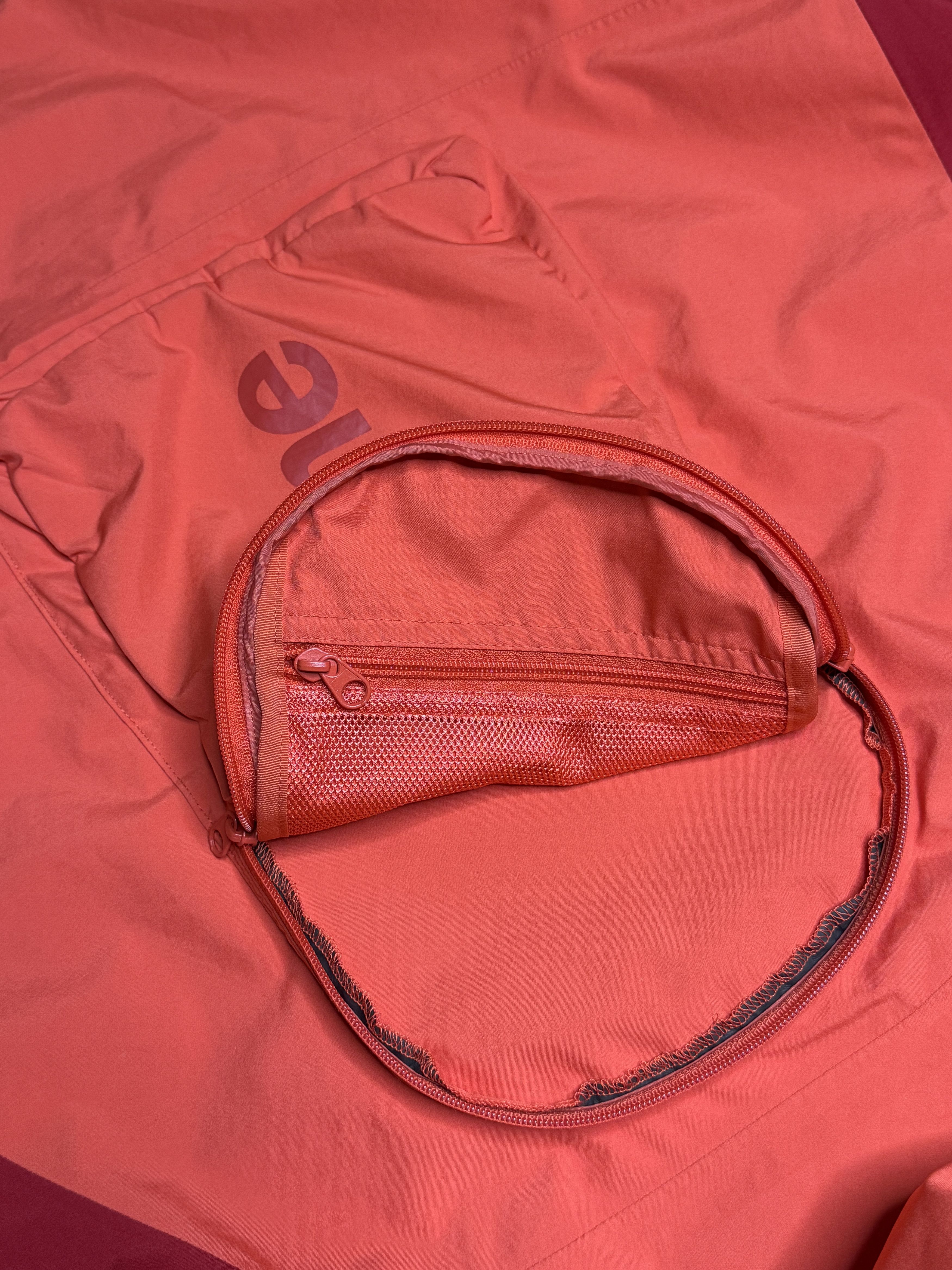 Goretex Supreme GORE-TEX PACLITE Jacket Size US XL / EU 56 / 4 - 13 Thumbnail