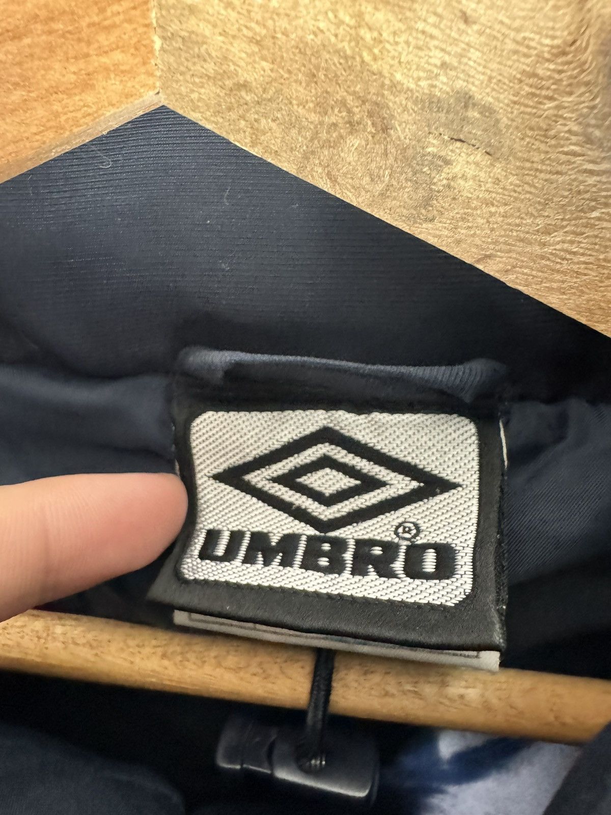 Umbro Vintage 90's Umbro Manchester United Football Jacket Soccer Size US L / EU 52-54 / 3 - 3 Thumbnail