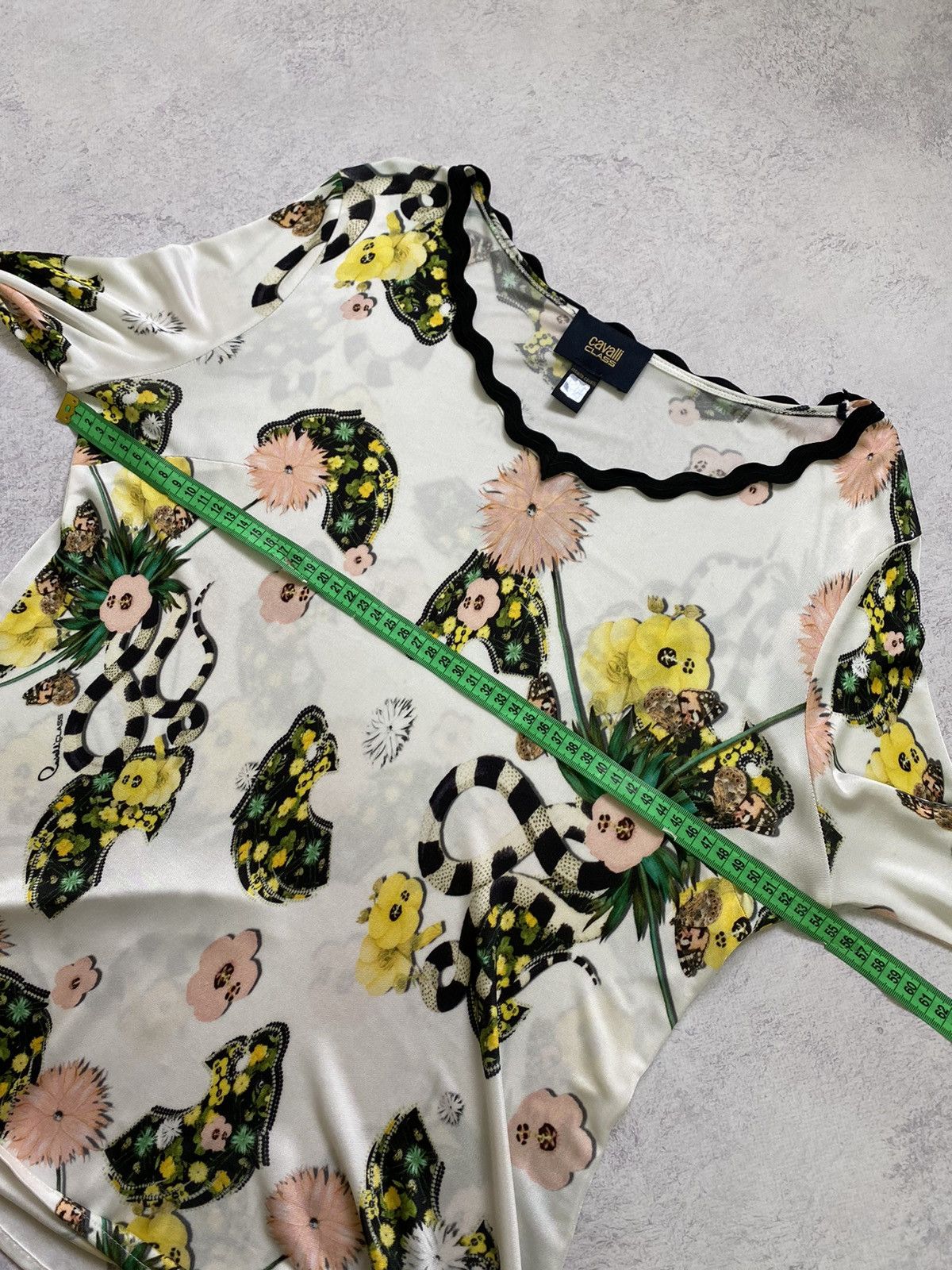 Roberto Cavalli Roberto Cavalli Class Floral Long Sleeve Top Size M-L Size M / US 6-8 / IT 42-44 - 14 Thumbnail