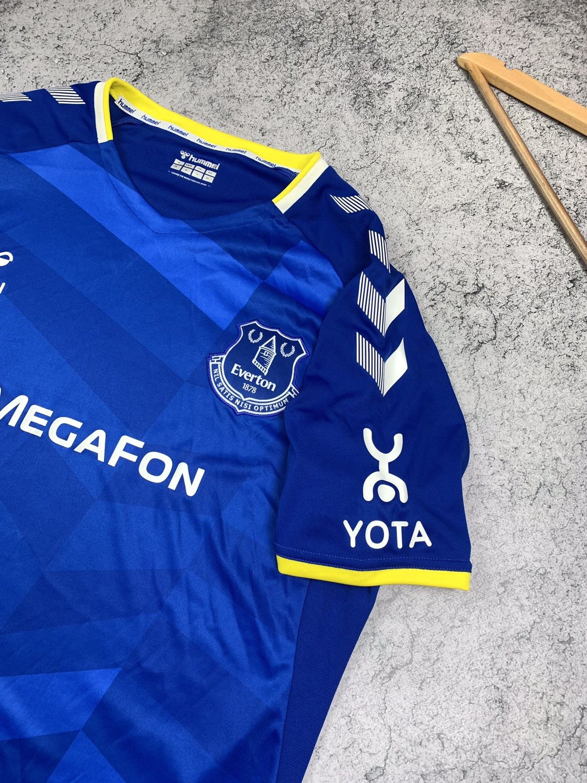 Hummel Hummel Everton FC 2021-2022 Women’s Home Shirt Size US16 Size XXL / US 16-18 / IT 52-54 - 5 Thumbnail