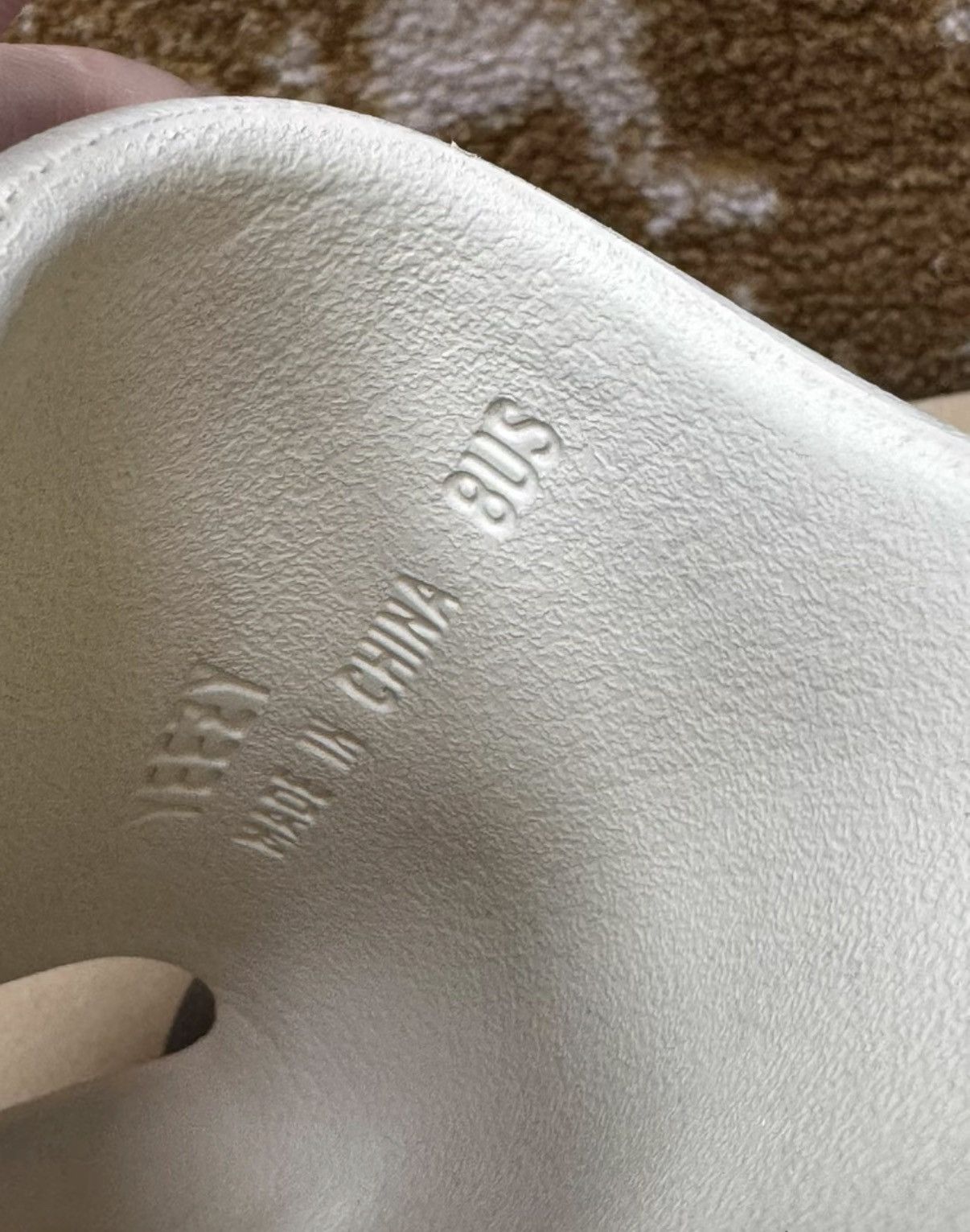 Adidas Adidas Yeezy Slide Bone FZ5897 K37 Size US 8 / EU 41 - 7 Thumbnail