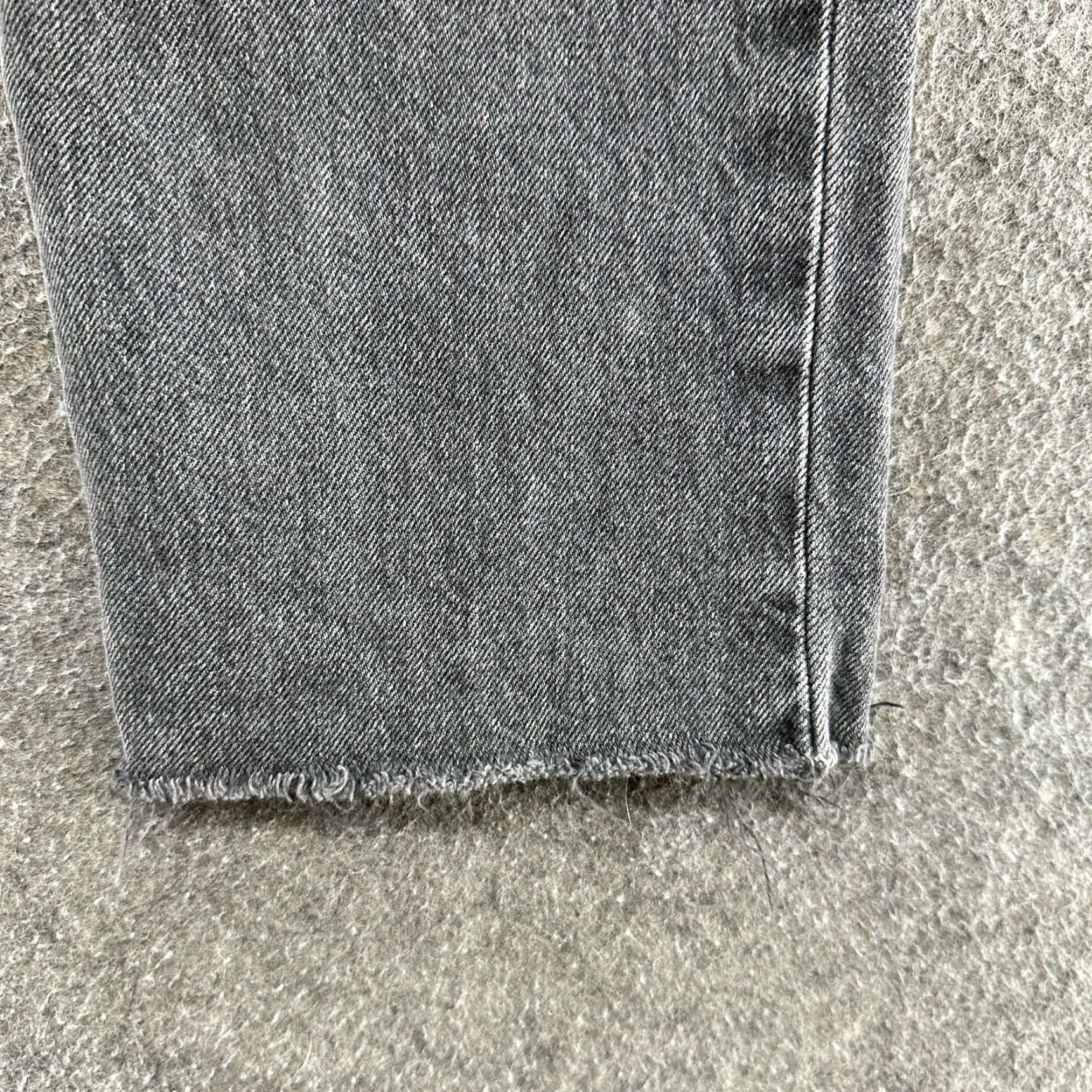 Levi's VINTAGE Levi's 501 Jeans Womens 26x25 Black Straight Regular Dark Wash Button Fly Cotton Jeans Women Size 26" / US 2 / IT 38 - 6 Thumbnail