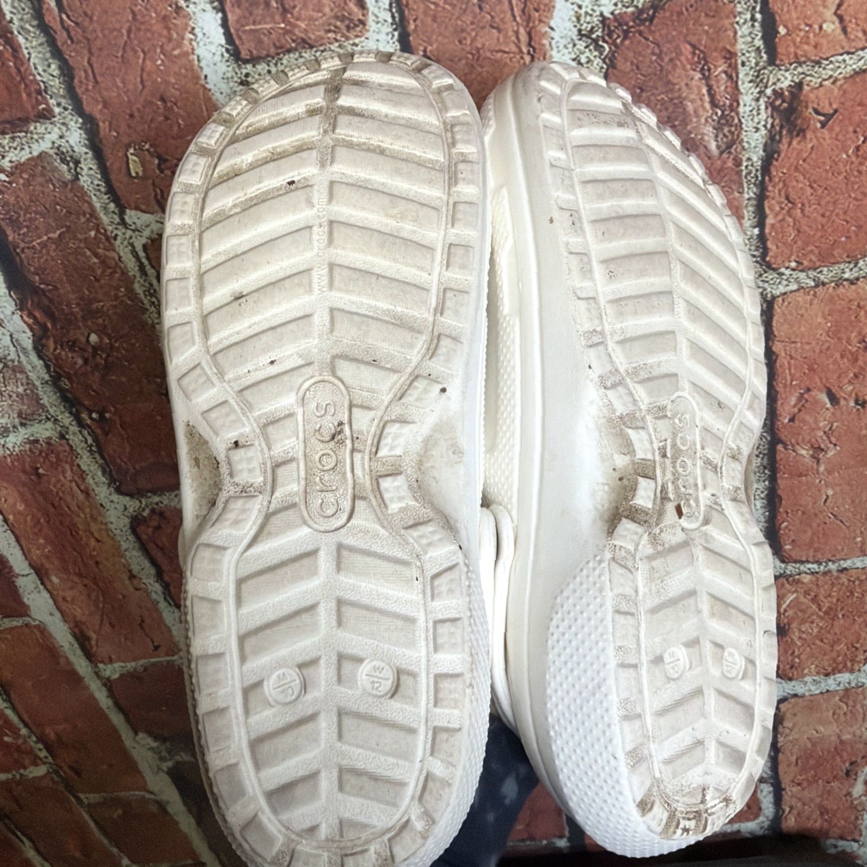 Crocs Luke Combs x Crocs Skully Clogs Lined W Jibbitz Guitar Bus Logo Sz M 10 W 12 Crocs Luke Combs Men Clog White Skull Lined Casual Shoes US 10 UK 9 AU 9 Size US 9 / EU 42 - 5 Thumbnail
