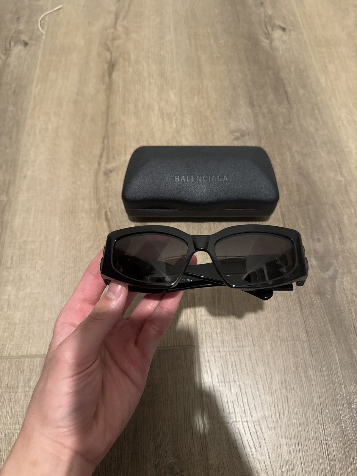 Balenciaga Balenciaga Black Rectangular Sunglasses w/ Case Size ONE SIZE - 1 Thumbnail
