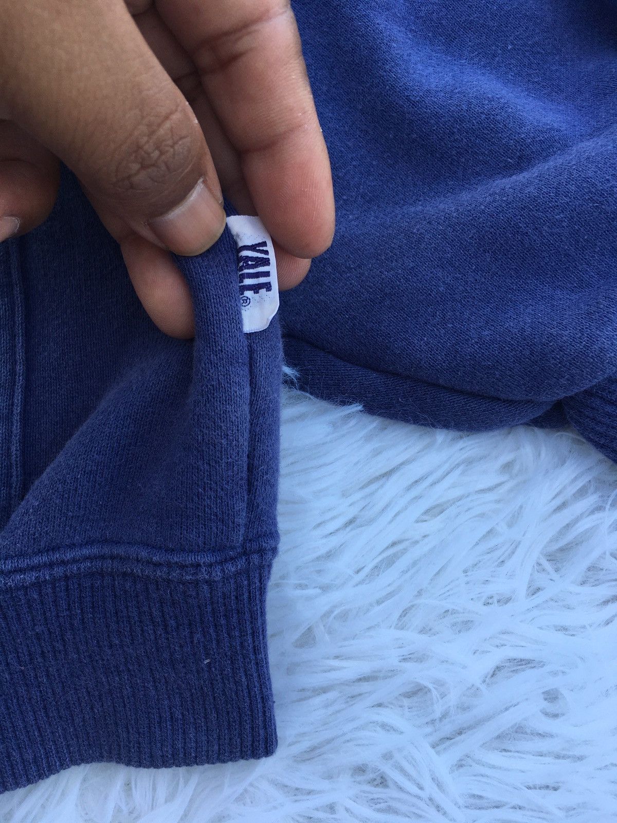 Vintage Rare Vintage Yale University Sweater Hoodie Size US L / EU 52-54 / 3 - 17 Thumbnail