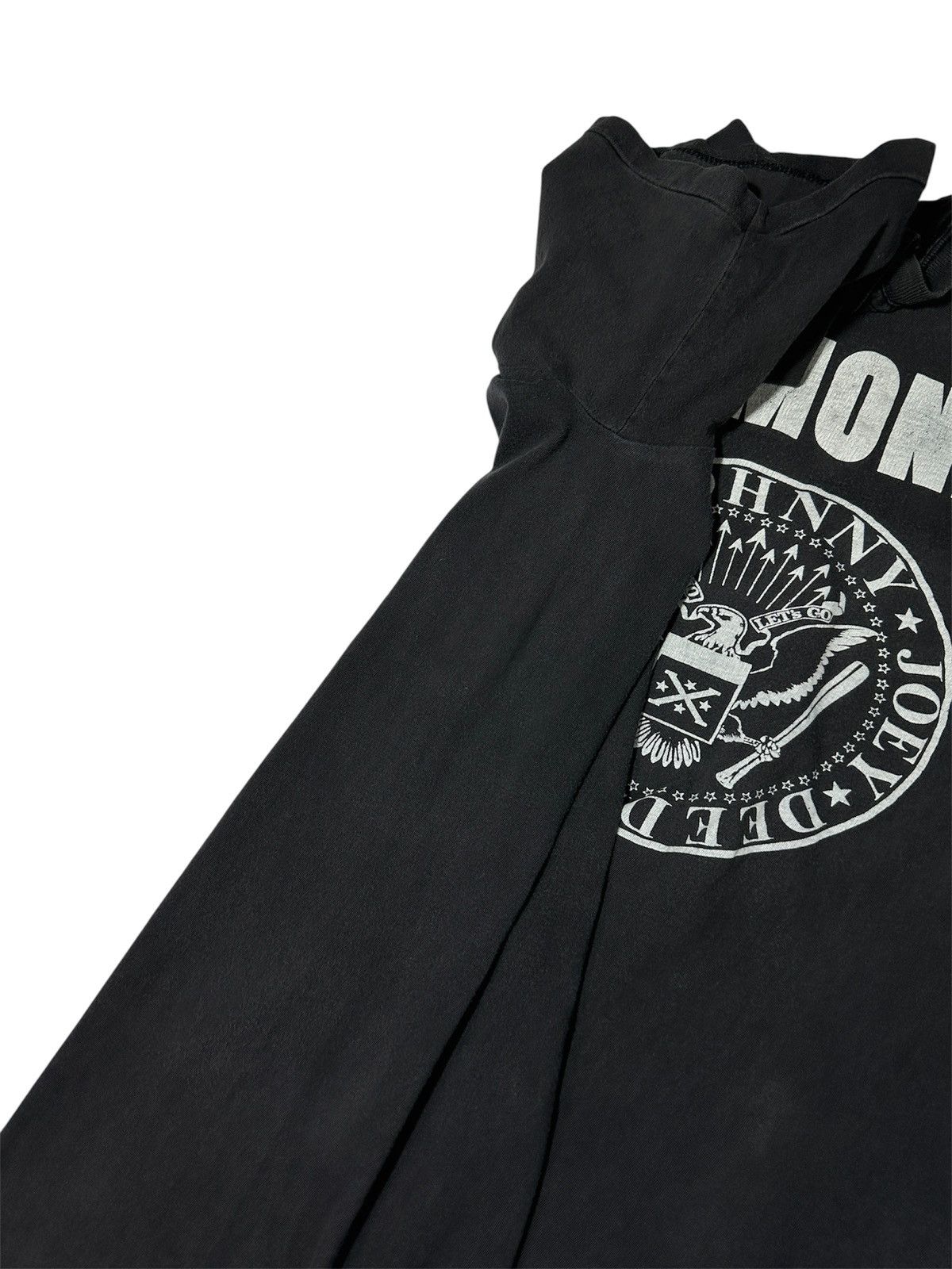 Vintage Rare Vintage Ramones T-Shirt Punk Rock Size M black 80s 90s Size US M / EU 48-50 / 2 - 8 Thumbnail