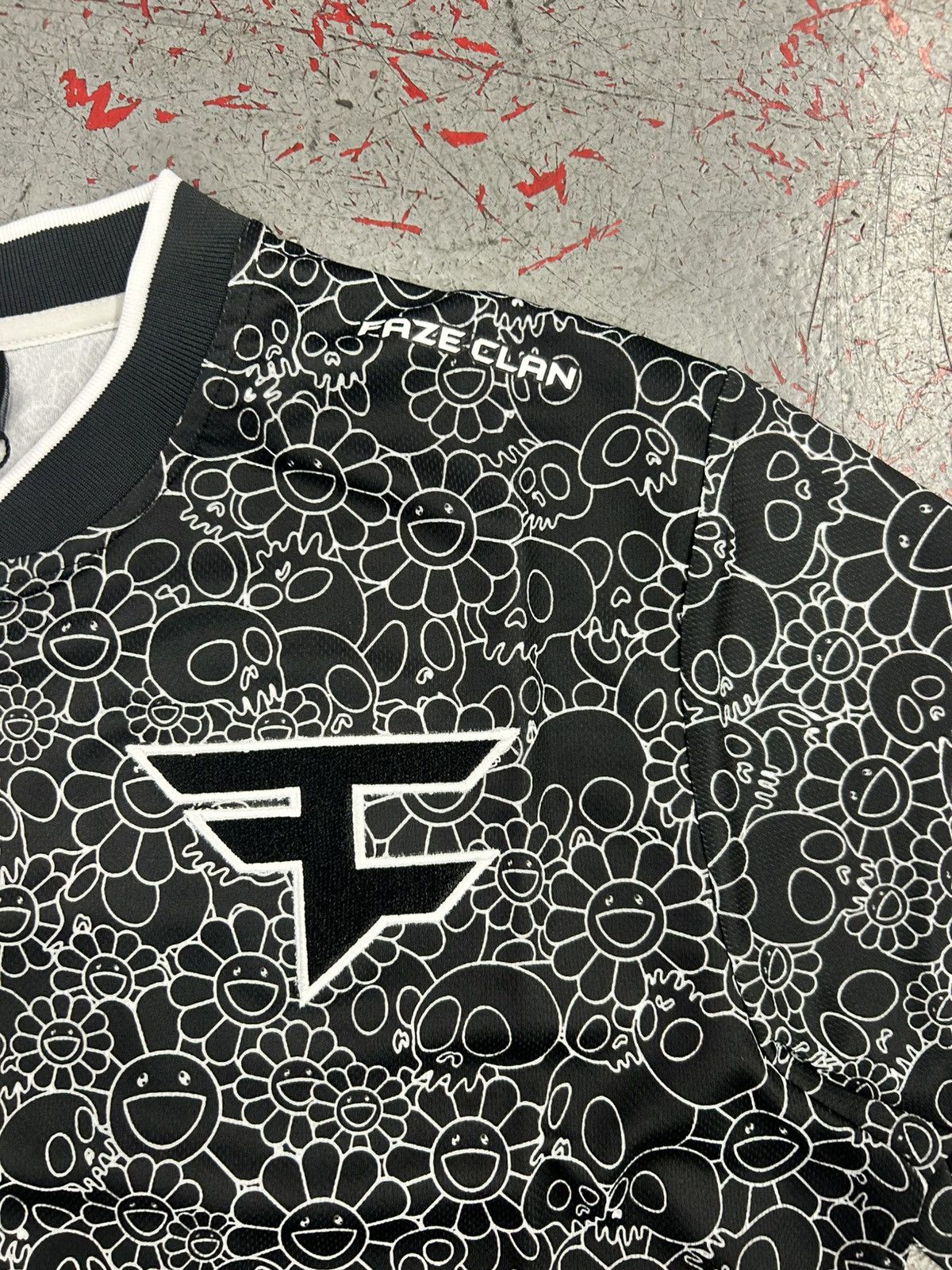 FaZe × Takashi Murakami Takashi Murakami X Faze Jersey Size Medium NEW Size US M / EU 48-50 / 2 - 3 Thumbnail