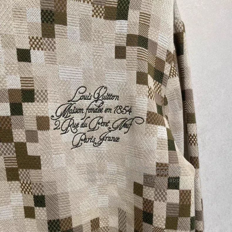 Louis Vuitton Louis Vuitton SS25 logo embroidered plaid full-print knit Size US M / EU 48-50 / 2 - 5 Thumbnail